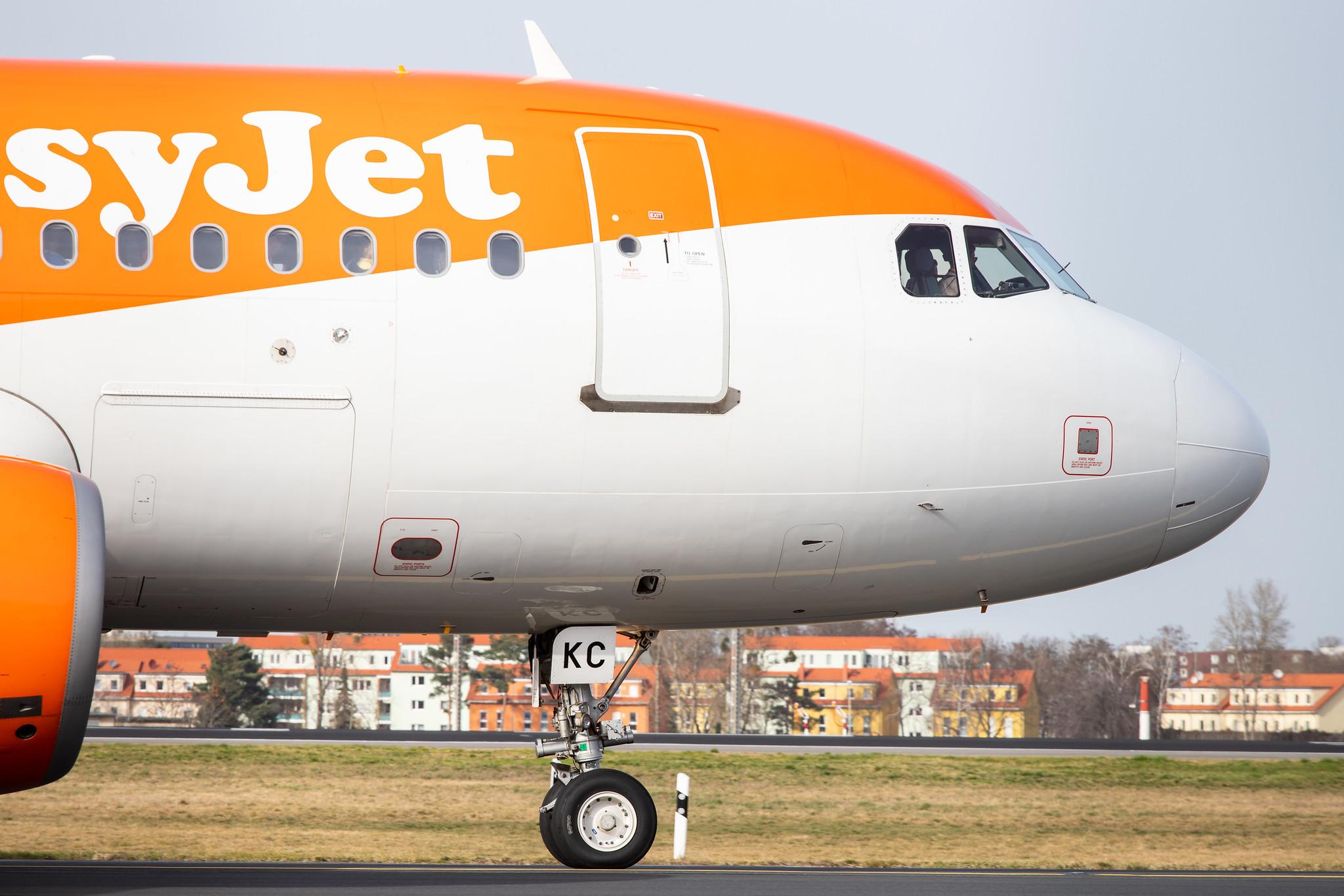 Flughafen Berlin Tegel (TXL): easyJet (U2 / EZY) | Operator: easyJet Europe |  Airbus A319-111 A319 | OE-LKC | MSN 4056