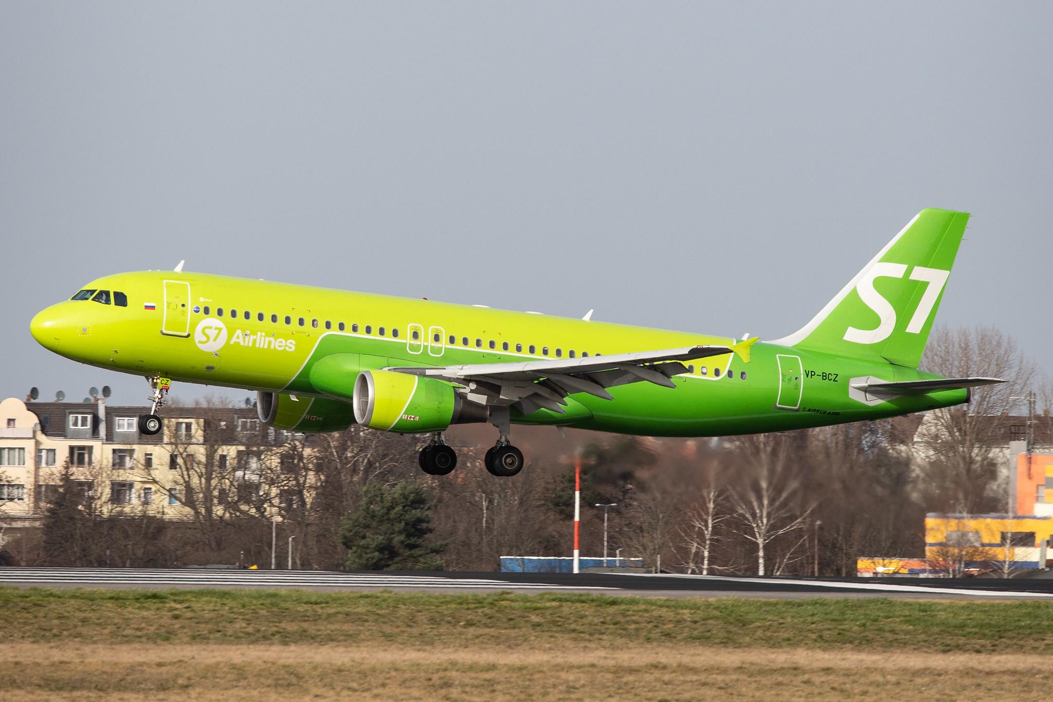 Flughafen Berlin Tegel (TXL): S7 Airlines (S7 / SBI) |  Airbus A320-214 A320 | VP-BCZ | MSN 3446