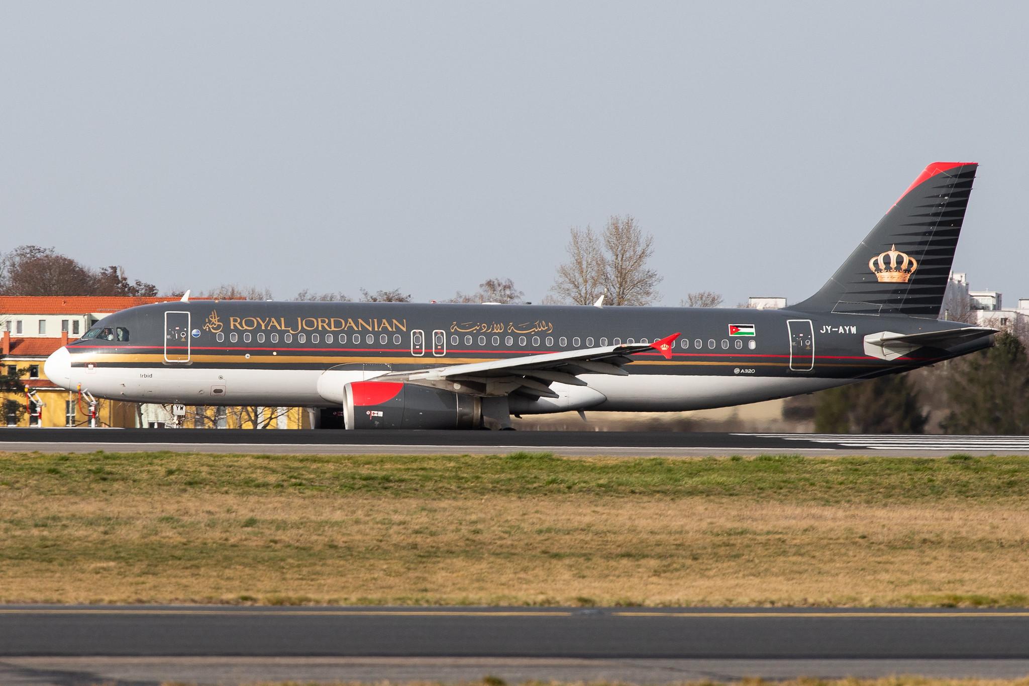 Flughafen Berlin Tegel (TXL): Royal Jordanian (RJ / RJA) |  Airbus A320-232 A320 | JY-AYW | MSN 5367