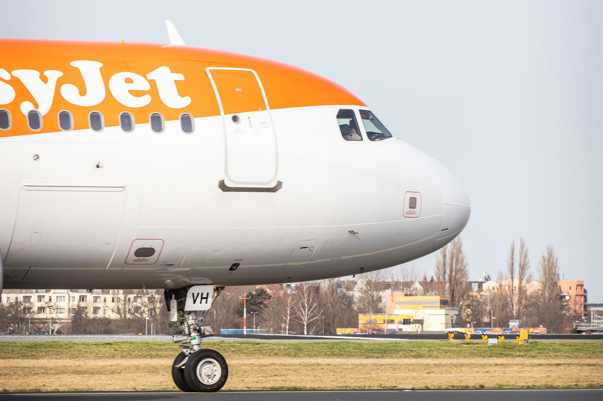 Flughafen Berlin Tegel (TXL): easyJet (U2 / EZY) | Operator: easyJet Europe |  Airbus A320-214 A320 | OE-IVH | MSN 4286