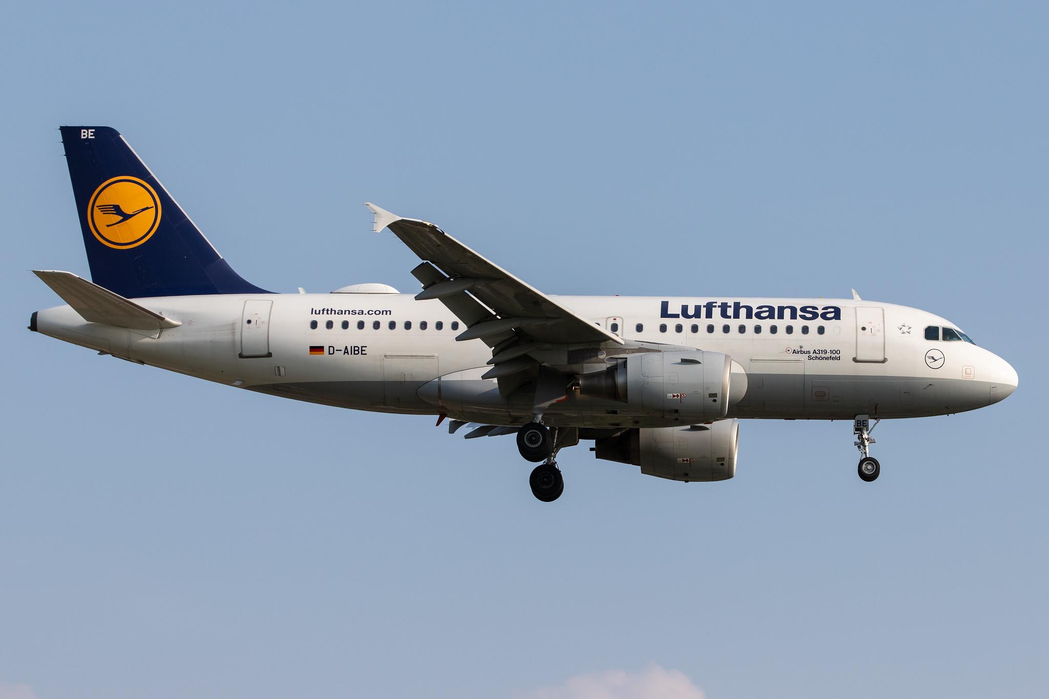 Hamburg Airport: Lufthansa (LH / DLH) |  Airbus A319-112 A319 | D-AIBE | MSN 4511