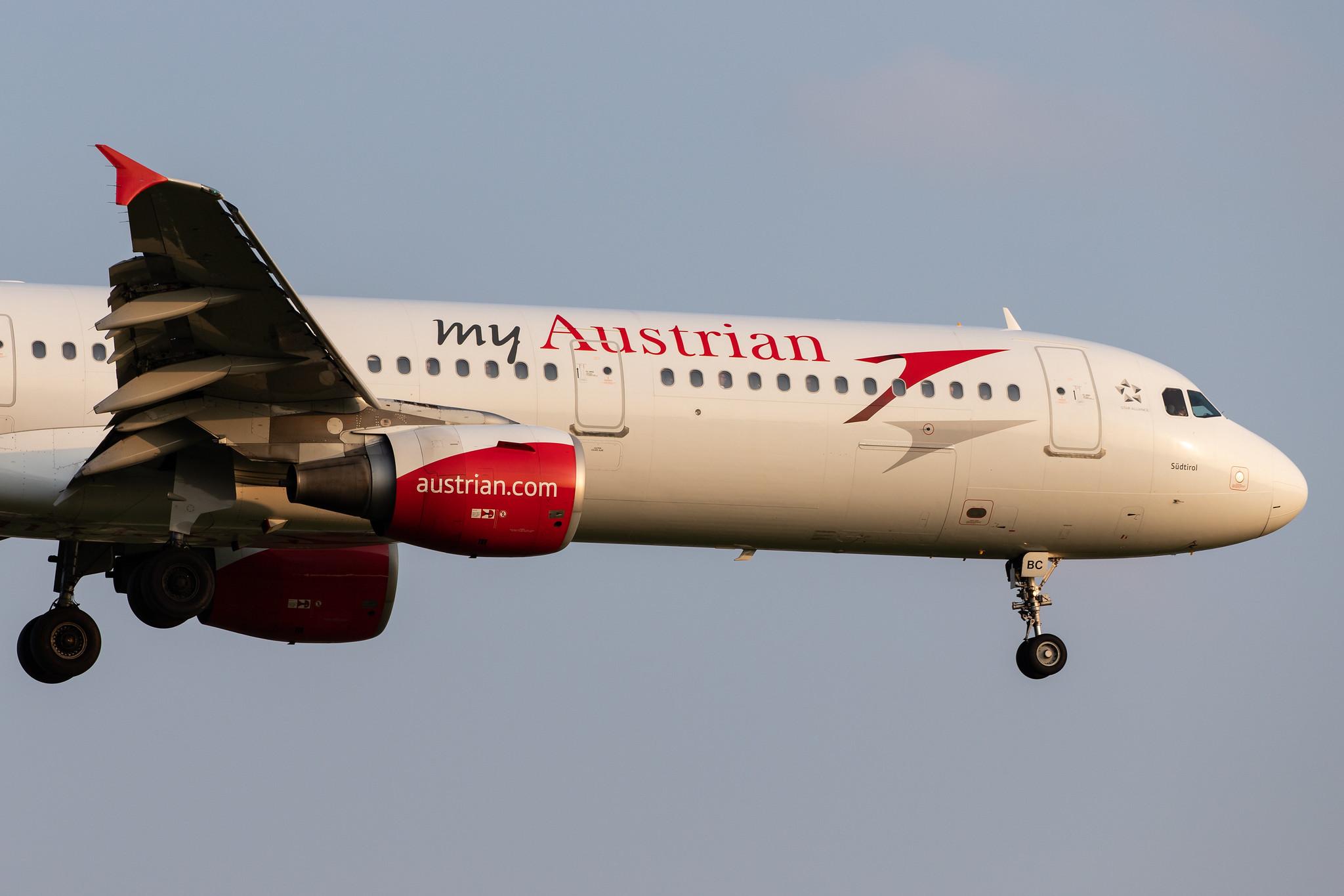 Hamburg Airport: Austrian Airlines (OS / AUA) |  Airbus A321-111 A321 | OE-LBC | MSN 0581