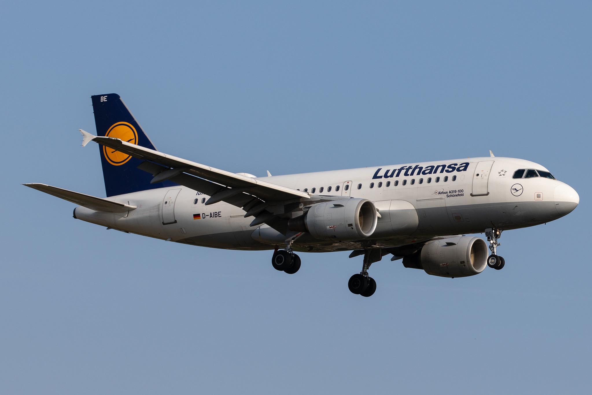 Hamburg Airport: Lufthansa (LH / DLH) |  Airbus A319-112 A319 | D-AIBE | MSN 4511