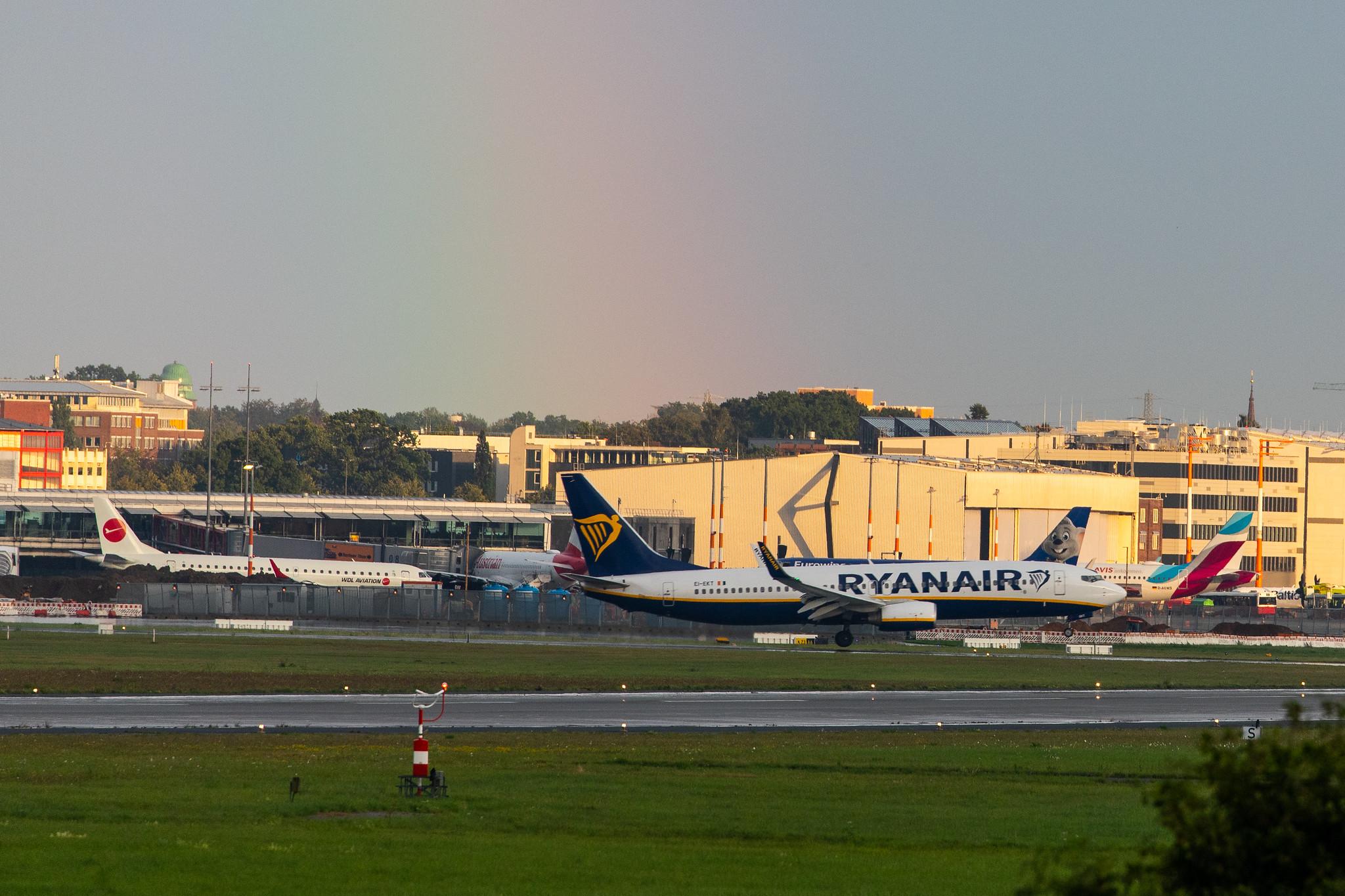 Hamburg Airport: Ryanair (FR / RYR) |  Boeing 737-8AS B738 | EI-EKT | MSN 38505