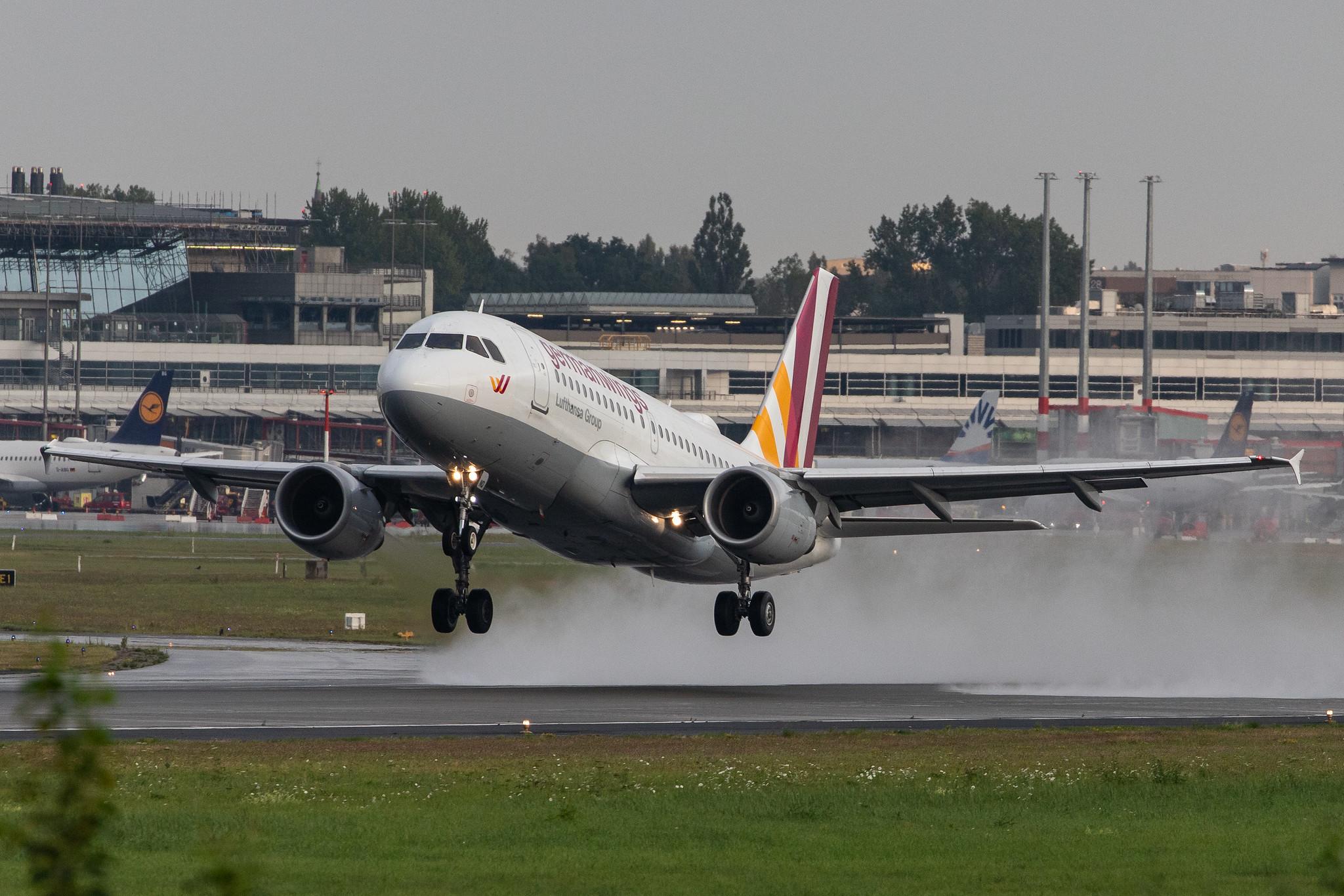 Hamburg Airport: Eurowings (EW / EWG) | Operator: Germanwings |  Airbus A319-112 A319 | D-AKNQ | MSN 1170