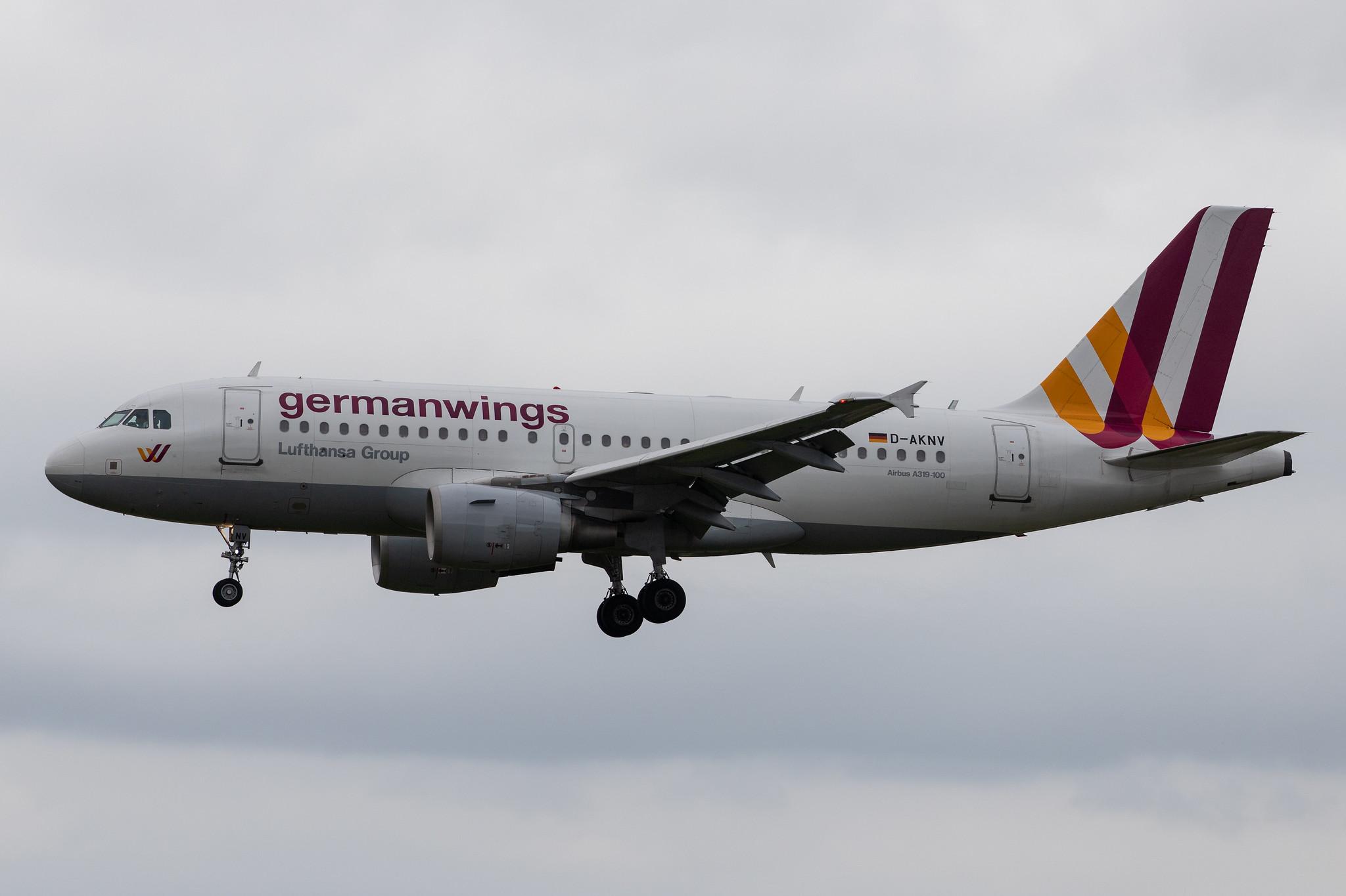 Hamburg Airport: Eurowings (EW / EWG) | Operator: Germanwings |  Airbus A319-112 A319 | D-AKNV | MSN 2632