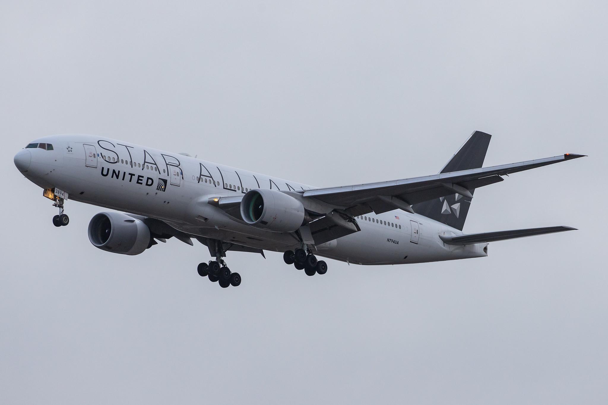London Heathrow Airport: United Airlines (UA / UAL) |  Livery: Star Alliance Livery |  Boeing 777-222(ER) B772 | N794UA | MSN 26953