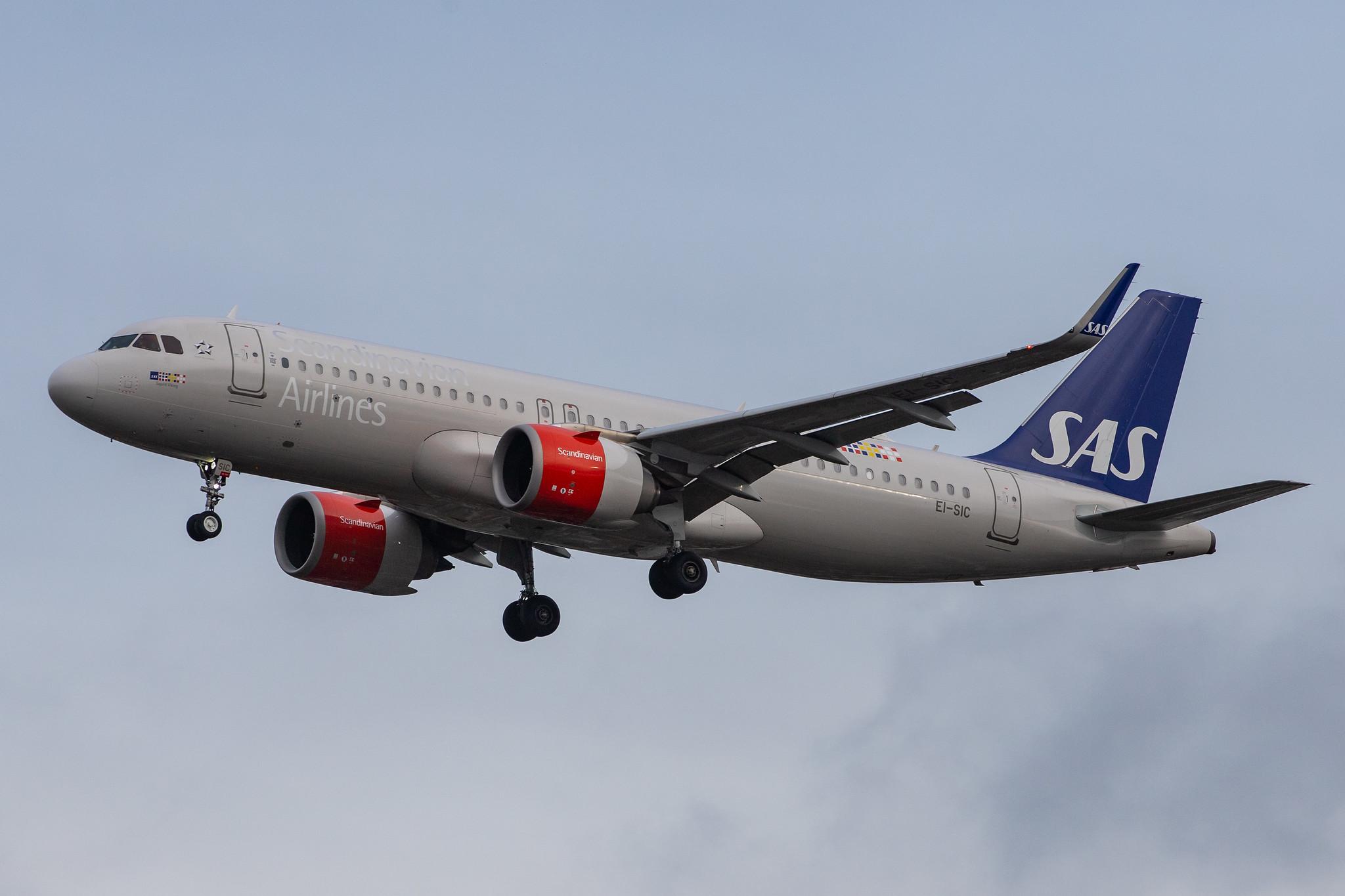 London Heathrow Airport: SAS (SK / SAS) | Operator: SAS Ireland |  Airbus A320-251N A20N | EI-SIC | MSN 7979