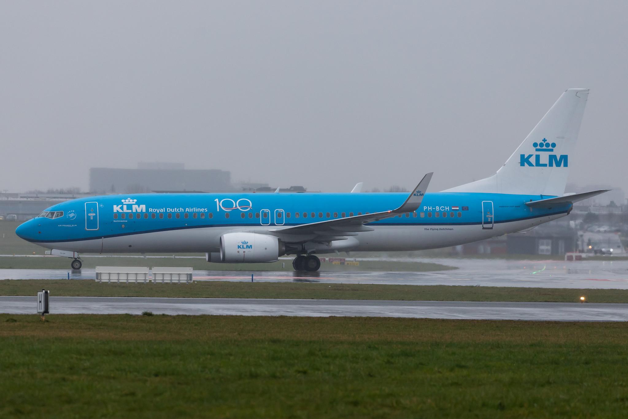 Hamburg Airport Apron: KLM (KL / KLM) |  Boeing 737-8K2 B738 | PH-BCH | MSN 62579