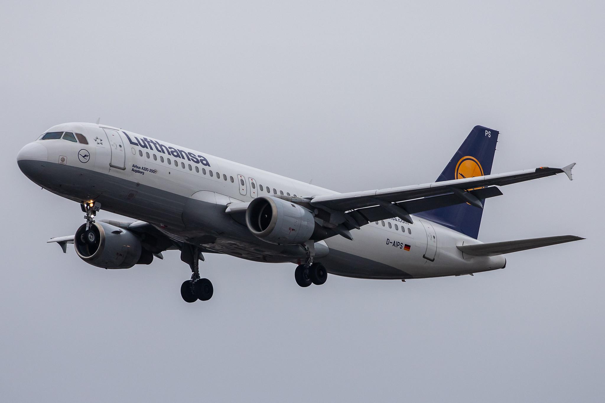 Flughafen Berlin Tegel (TXL): Lufthansa (LH / DLH) |  Airbus A320-211 A320 | D-AIPS | MSN 0116