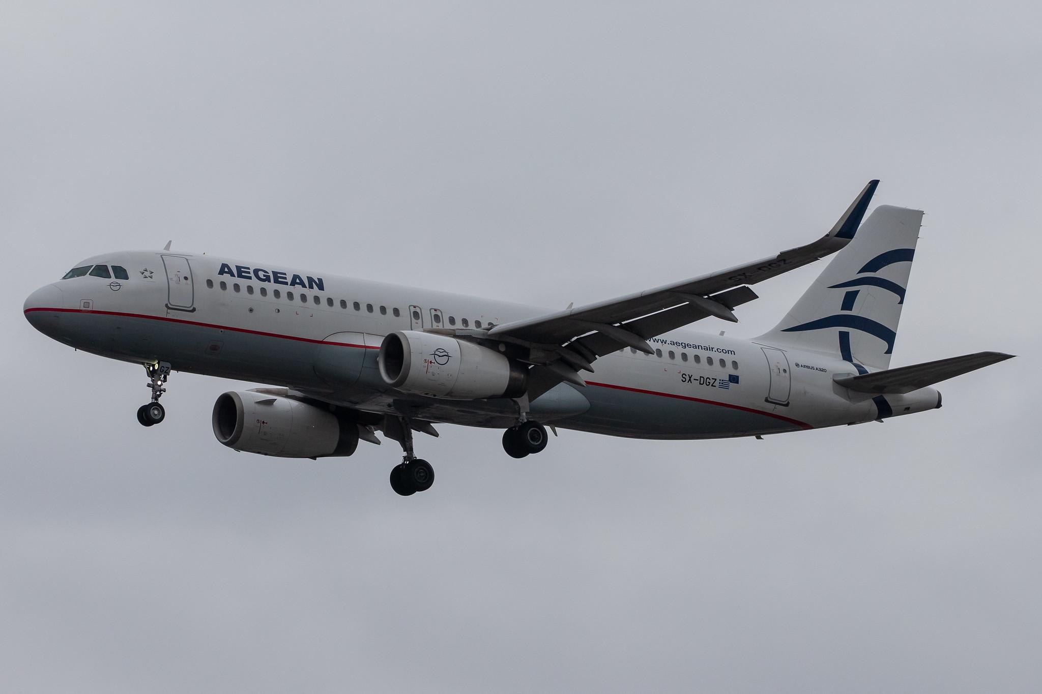 Flughafen Berlin Tegel (TXL): Aegean Airlines (A3 / AEE) |  Airbus A320-232 A320 | SX-DGZ | MSN 6643