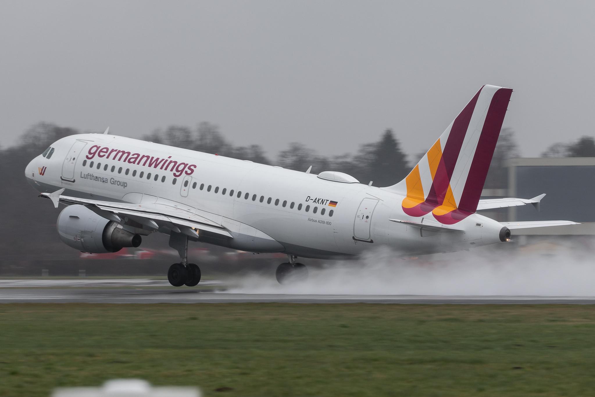 Hamburg Airport Apron: Eurowings (EW / EWG) |  Airbus A319-112 A319 | D-AKNT | MSN 2607