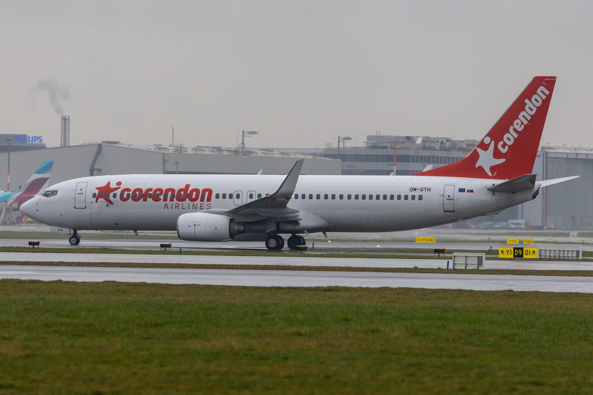 Hamburg Airport Apron: Corendon Airlines (XC / CAI) | Operator: Go2Sky |  Boeing 737-8BK B738 | OM-GTH | MSN 29644