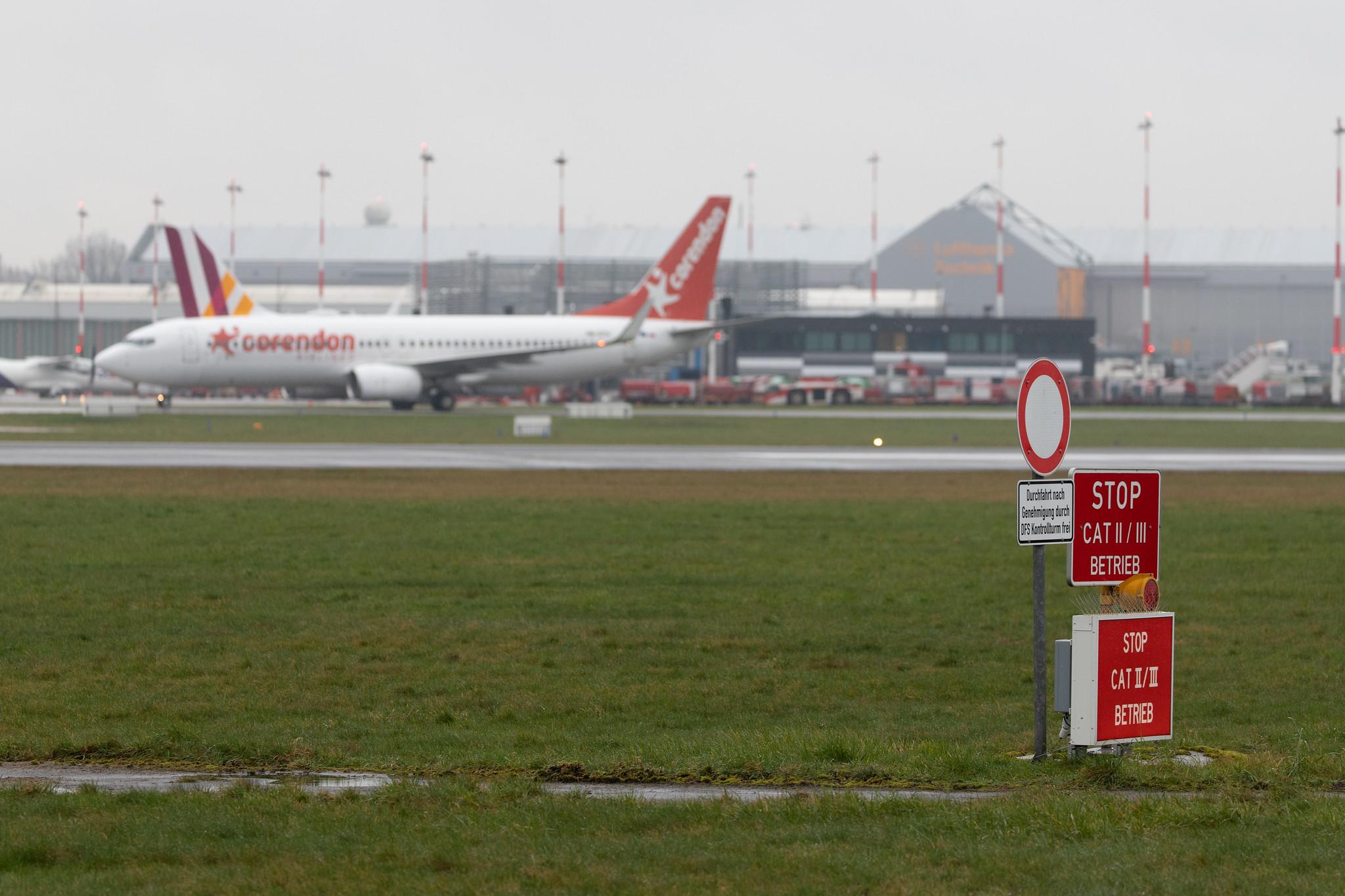 Hamburg Airport Apron: Corendon Airlines (XC / CAI) | Operator: Go2Sky |  Boeing 737-8BK B738 | OM-GTH | MSN 29644