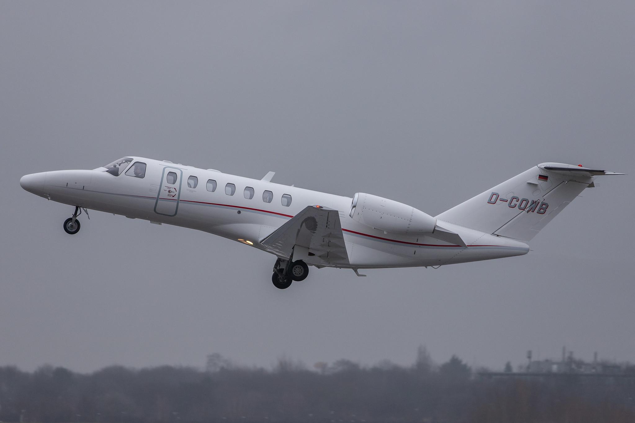 Hamburg Airport Apron: Private Owner |  Cessna 525B CitationJet CJ3 C25B | D-COWB | MSN 525B-0220