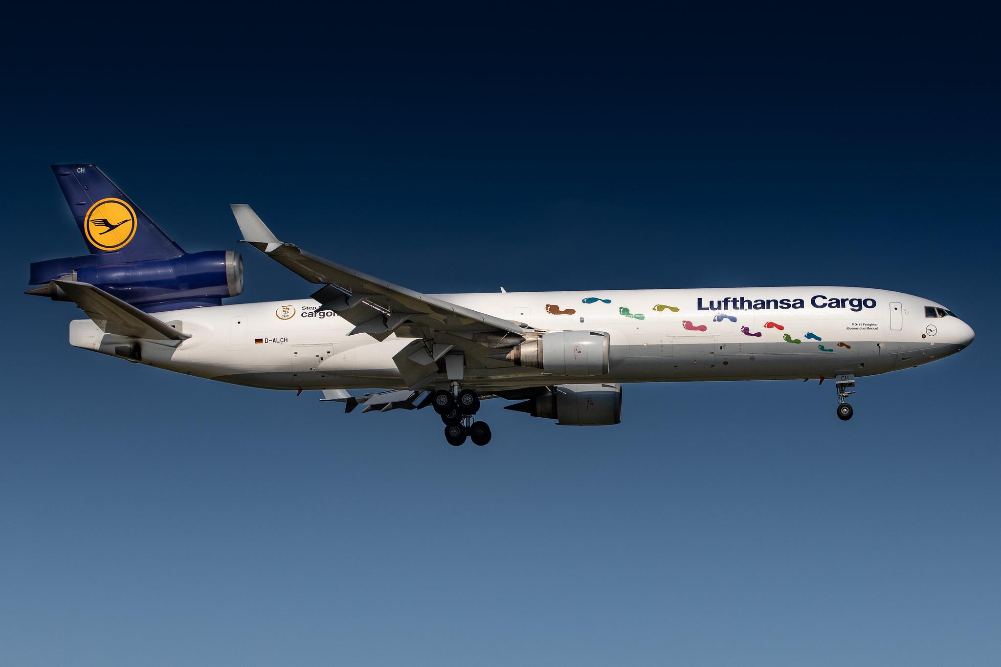 Frankfurt Airport: Lufthansa Cargo (/ GEC) |  McDonnell Douglas MD-11F MD11 | D-ALCH | MSN 48801