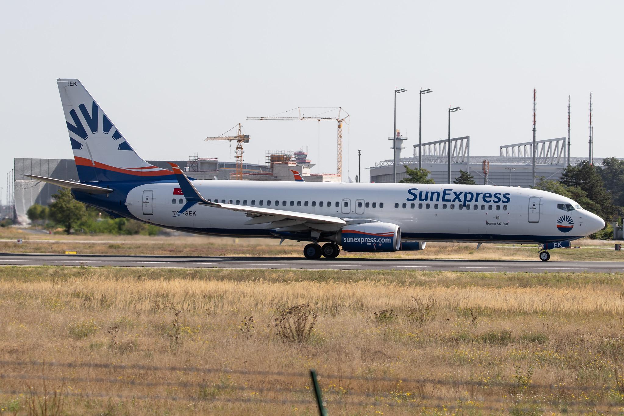 Frankfurt Airport: SunExpress (XQ / SXS) |  Boeing 737-8HC B738 | TC-SEK | MSN 61172