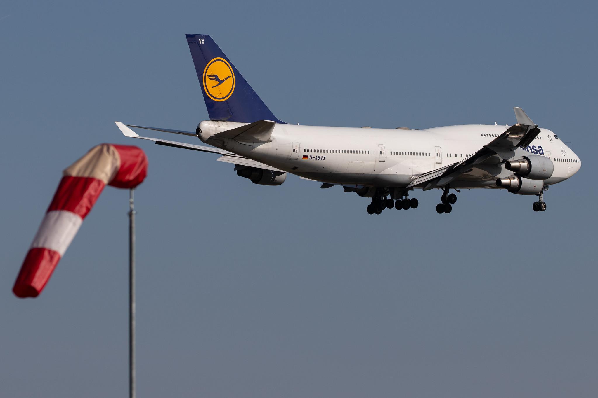 Frankfurt Airport: Lufthansa (LH / DLH) |  Boeing 747-430 B744 | D-ABVX | MSN 29868