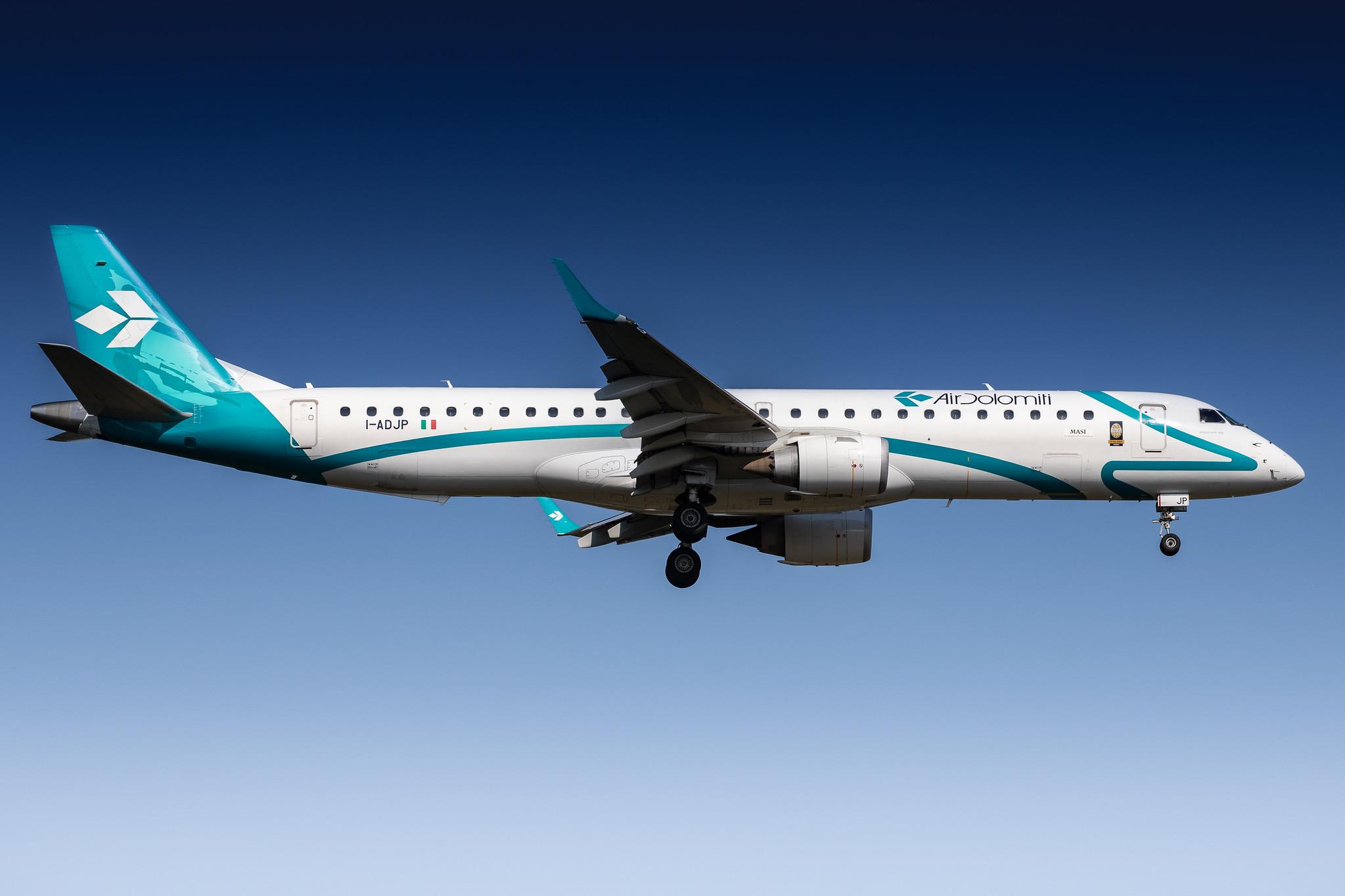 Frankfurt Airport: Air Dolomiti (EN / DLA) |  Embraer E195LR E195 | I-ADJP | MSN 19000578