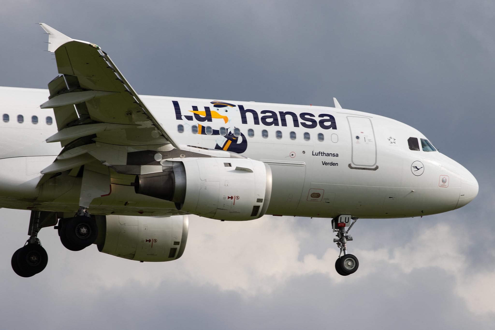 Hamburg Airport: Lufthansa (LH / DLH) |  Livery: Lu Sticker |  Airbus A319-114 A319 | D-AILU | MSN 0744