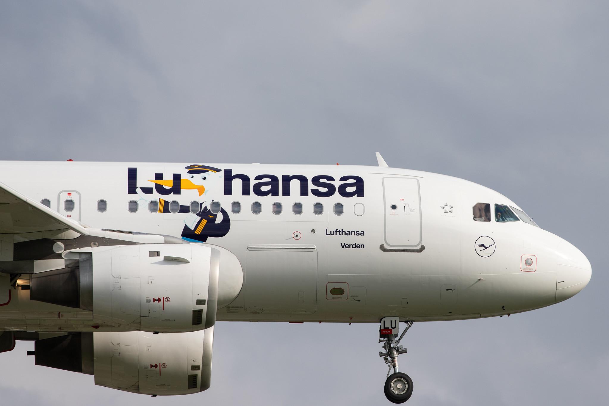 Hamburg Airport: Lufthansa (LH / DLH) |  Livery: Lu Sticker |  Airbus A319-114 A319 | D-AILU | MSN 0744