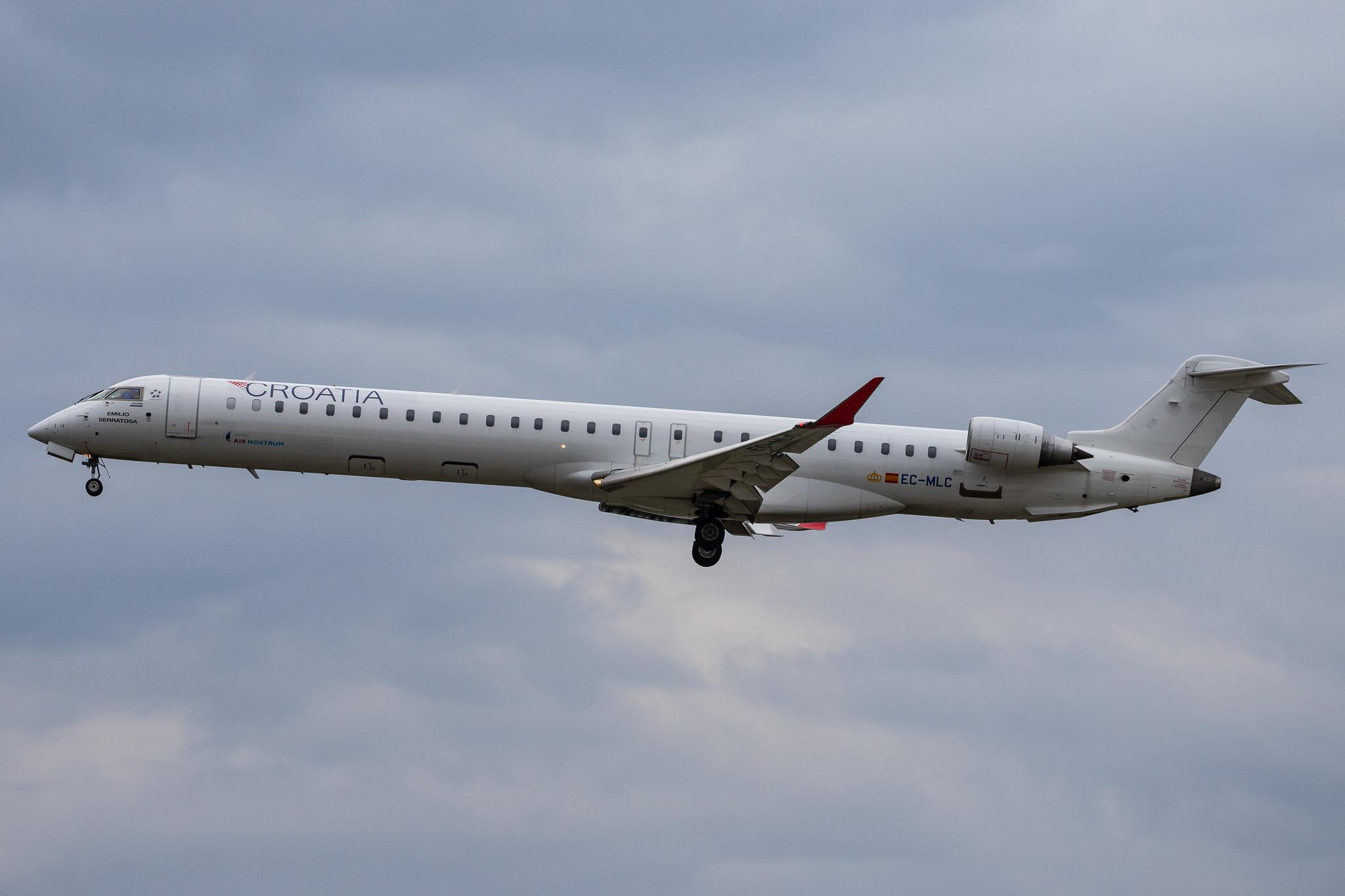 Frankfurt Airport: Croatia Airlines (OU / CTN) | Operator: Air Nostrum |  Bombardier CRJ-1000 CRJX | EC-MLC | MSN 19048