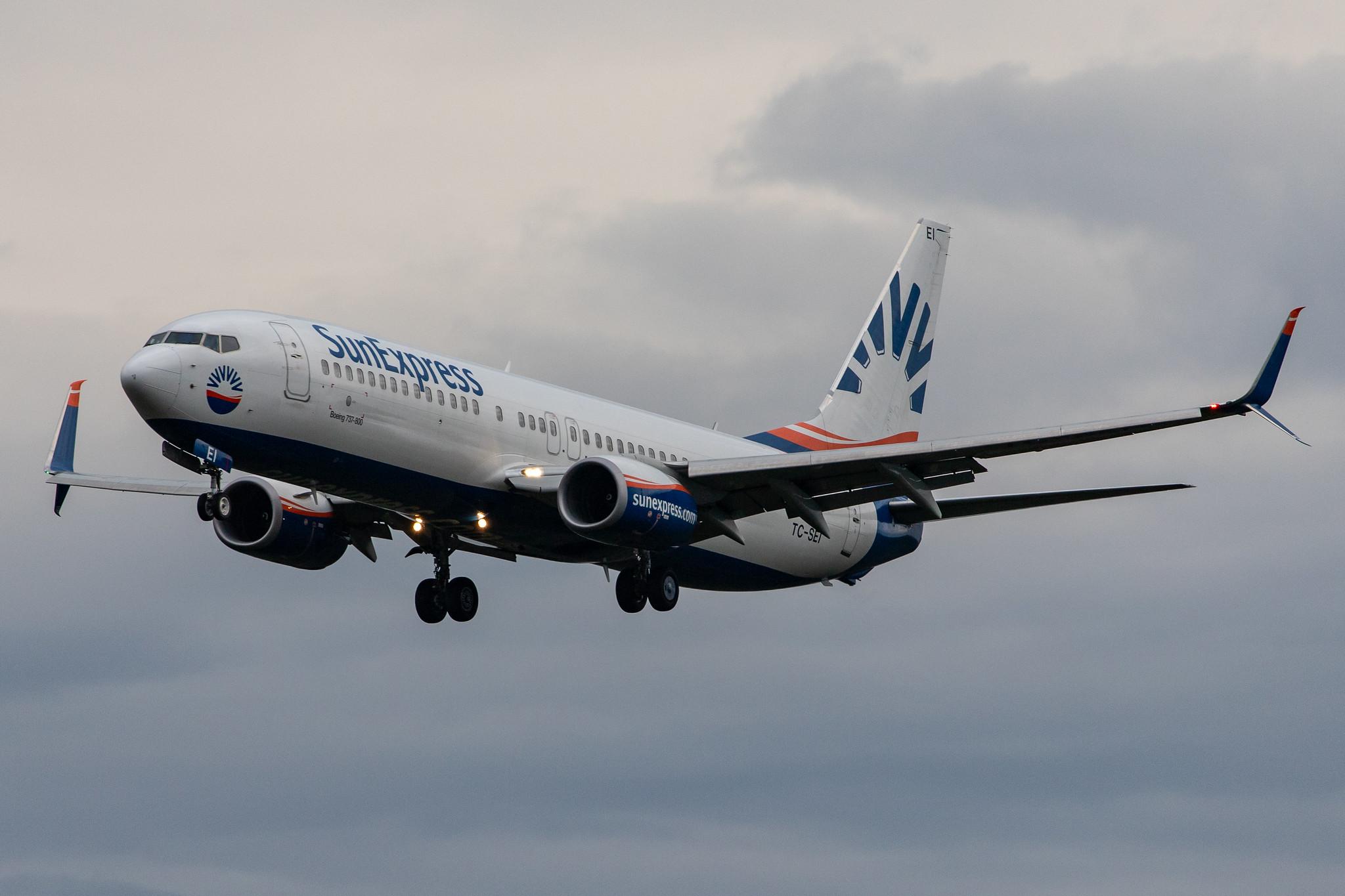 Frankfurt Airport: SunExpress (XQ / SXS) |  Boeing 737-8HC B738 | TC-SEI | MSN 61170