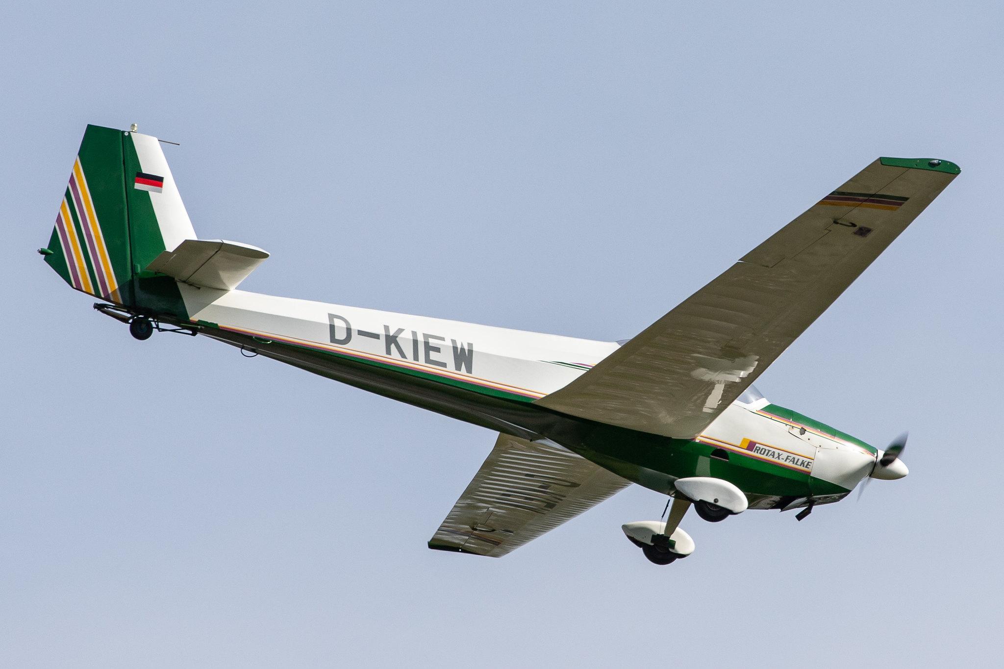 Hamburg Airport: Private owner |  Scheibe SF-25C Falke SF25 | D-KIEW | MSN 44629