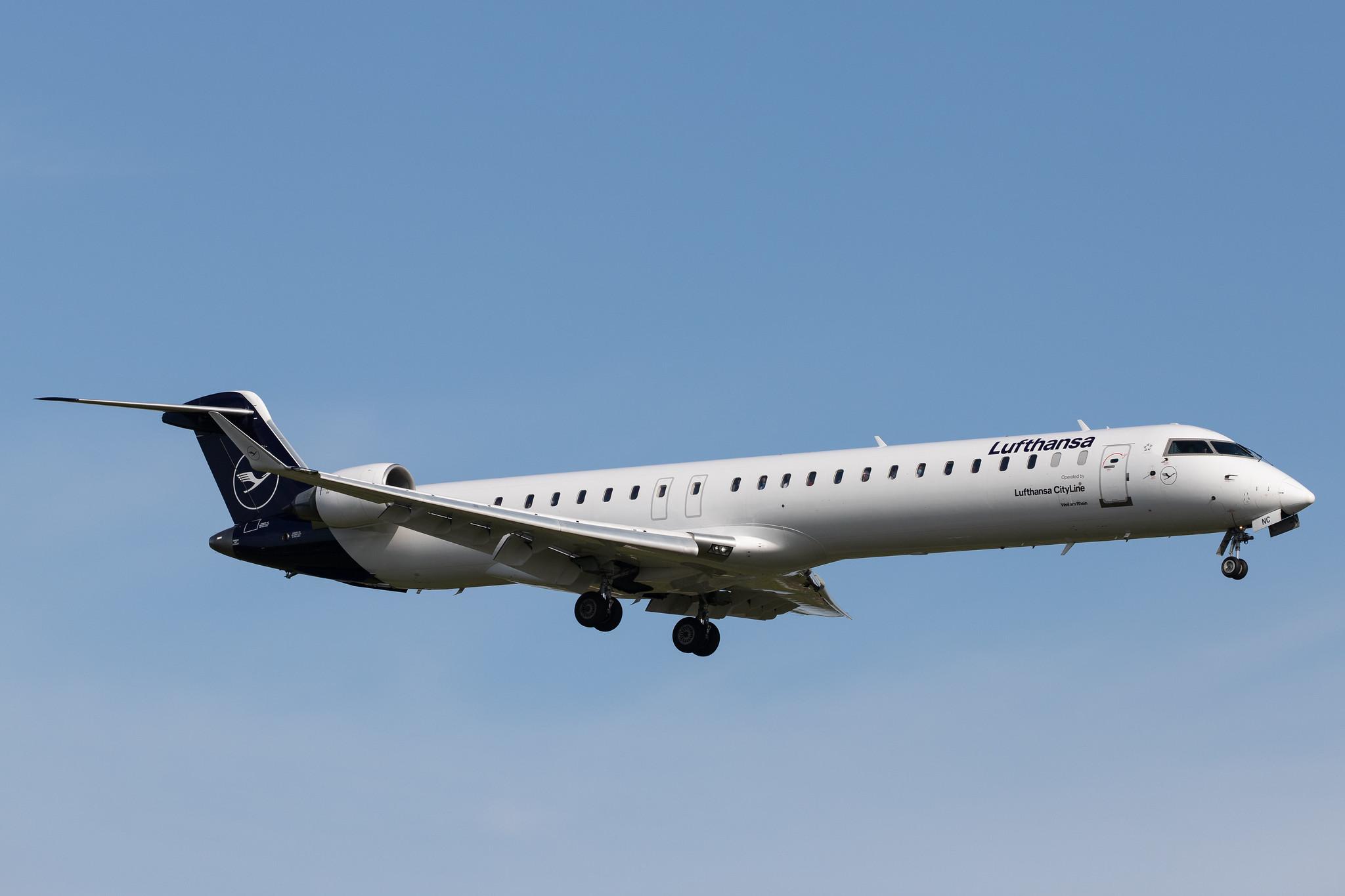 Hamburg Airport: Lufthansa (LH / DLH) | Operator: Lufthansa CityLine |  Bombardier CRJ-900LR CRJ9 | D-ACNC | MSN 15236