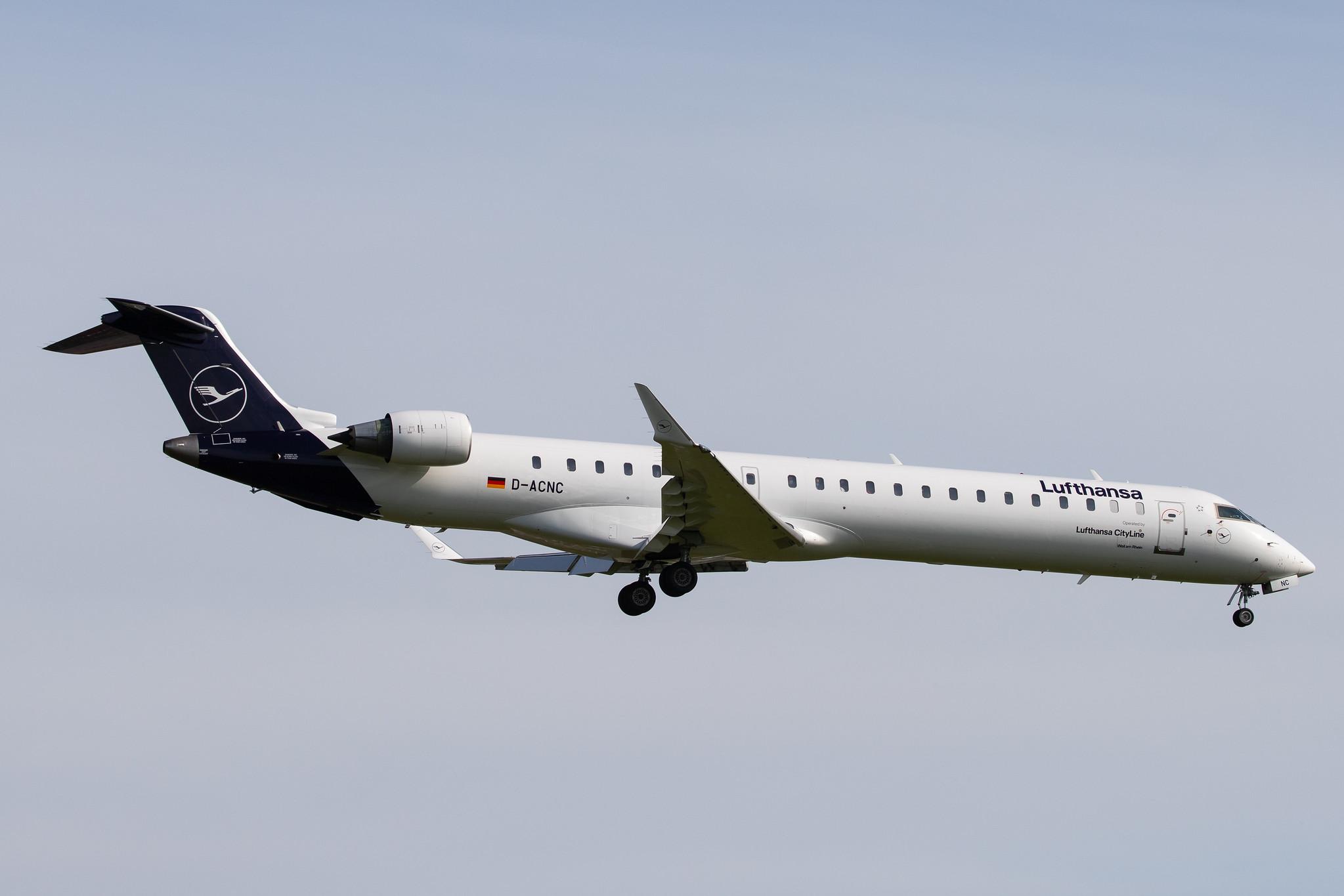 Hamburg Airport: Lufthansa (LH / DLH) | Operator: Lufthansa CityLine |  Bombardier CRJ-900LR CRJ9 | D-ACNC | MSN 15236