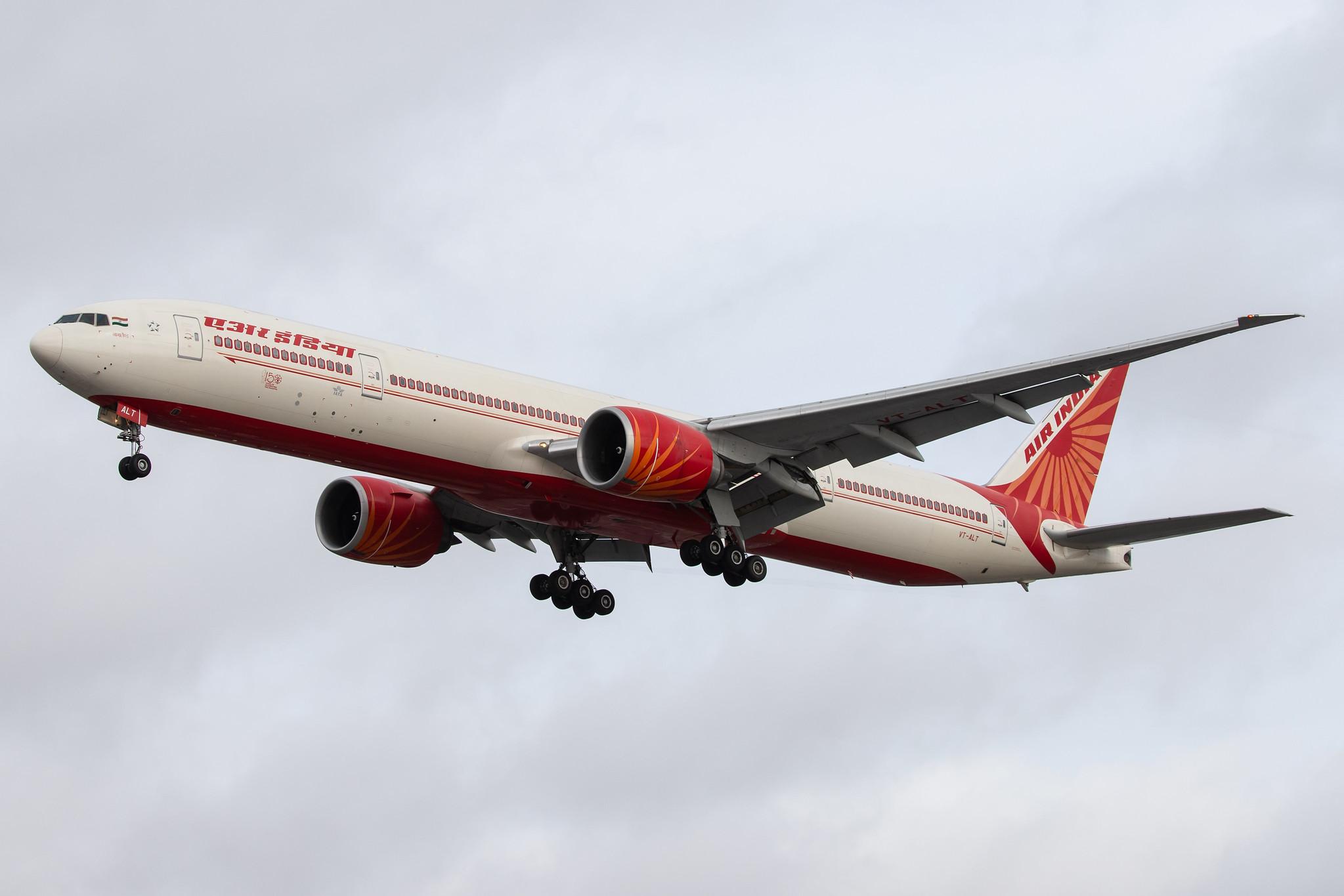 London Heathrow Airport: Air India (AI / AIC) |  Boeing 777-337(ER) B77W | VT-ALT | MSN 36318