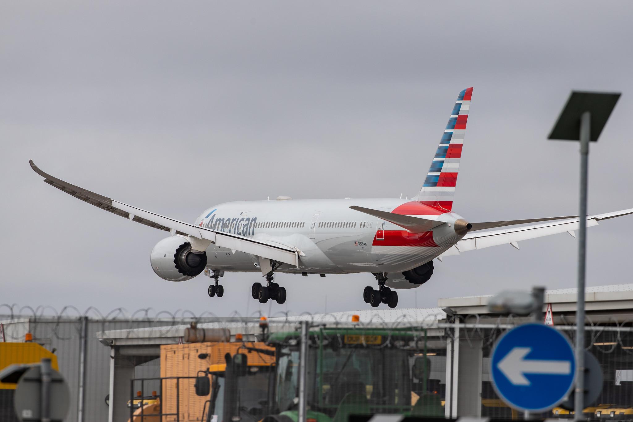 London Heathrow Airport: American Airlines (AA / AAL) |  Boeing 787-9 Dreamliner B789 | N829AN | MSN 40651