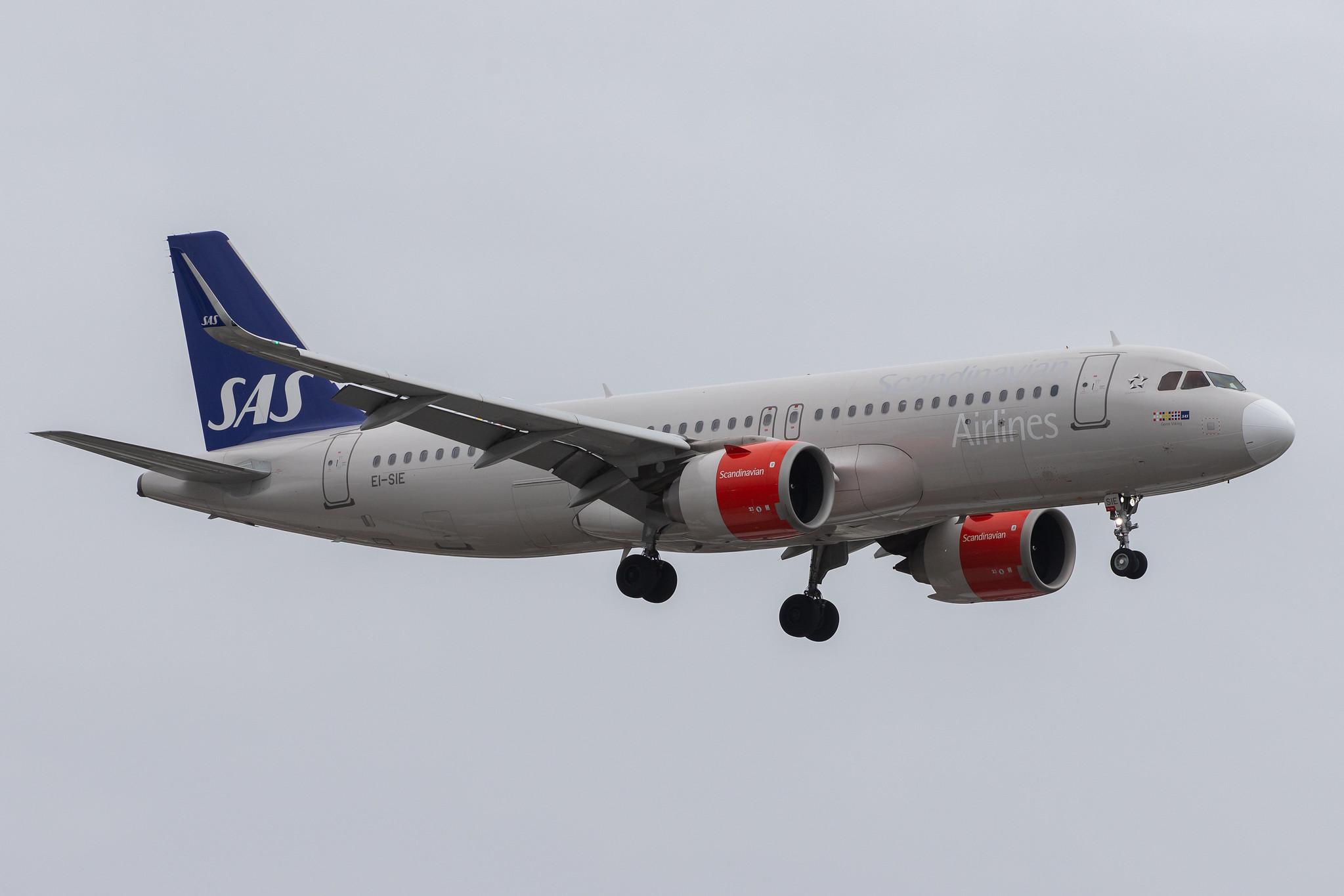 London Heathrow Airport: SAS (SK / SAS) | Operator: SAS Ireland |  Airbus A320-251N A20N | EI-SIE | MSN 8058