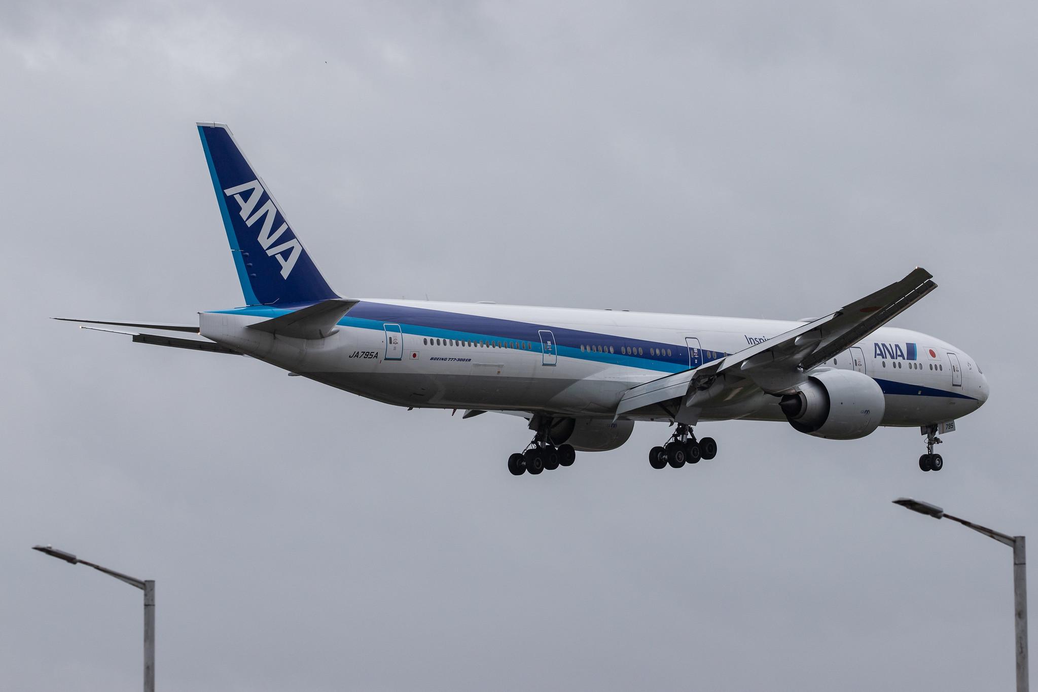 London Heathrow Airport: All Nippon Airways (NH / ANA) |  Boeing 777-300(ER) B77W | JA795A | MSN 61514