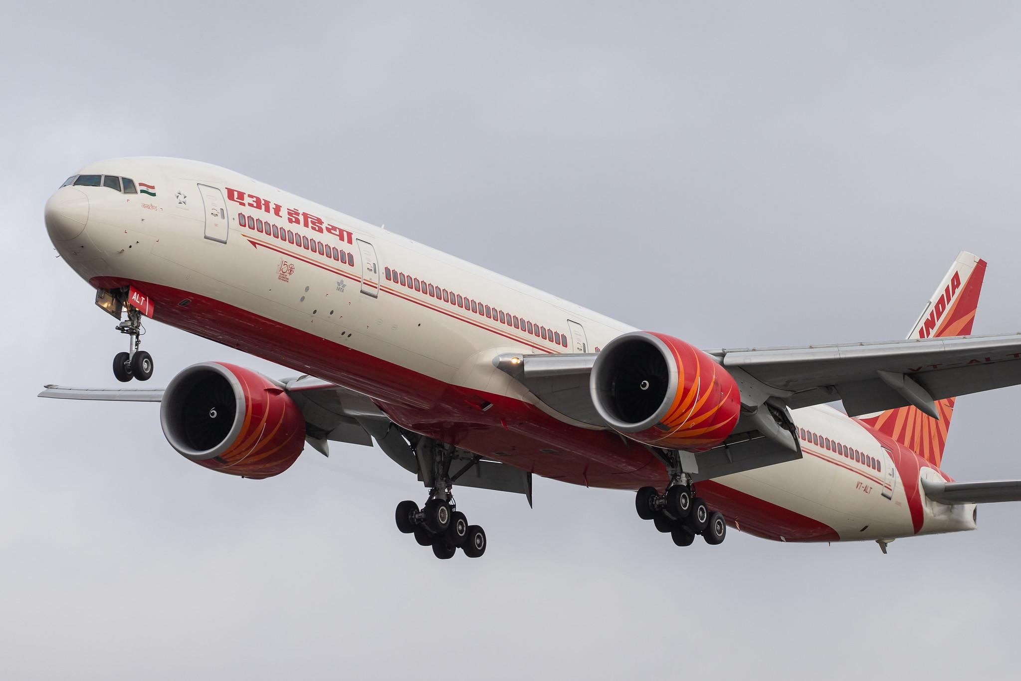 London Heathrow Airport: Air India (AI / AIC) |  Boeing 777-337(ER) B77W | VT-ALT | MSN 36318