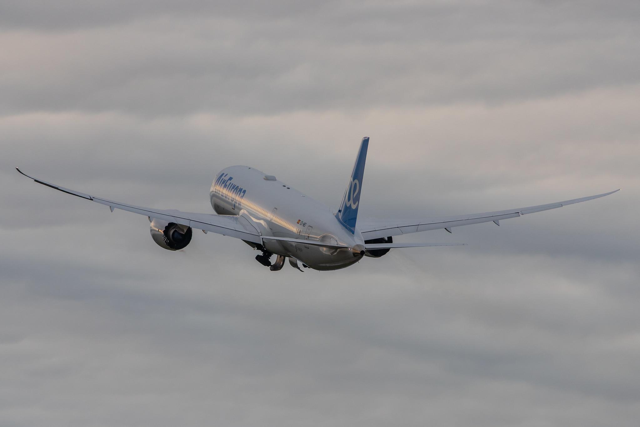 Hamburg Airport: Air Europa (UX / AEA) |  Boeing 787-9 Dreamliner B789 | EC-NEI | MSN 65249