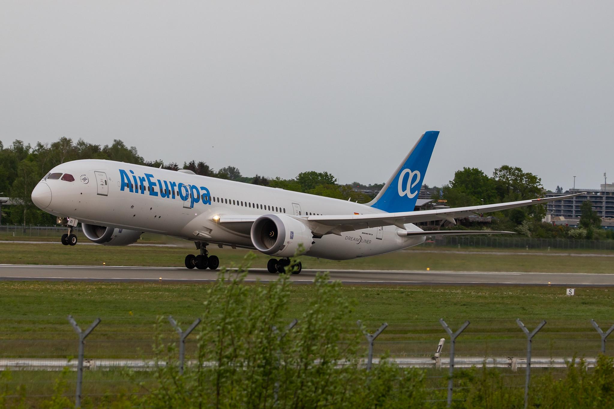 Hamburg Airport: Air Europa (UX / AEA) |  Boeing 787-9 Dreamliner B789 | EC-NEI | MSN 65249