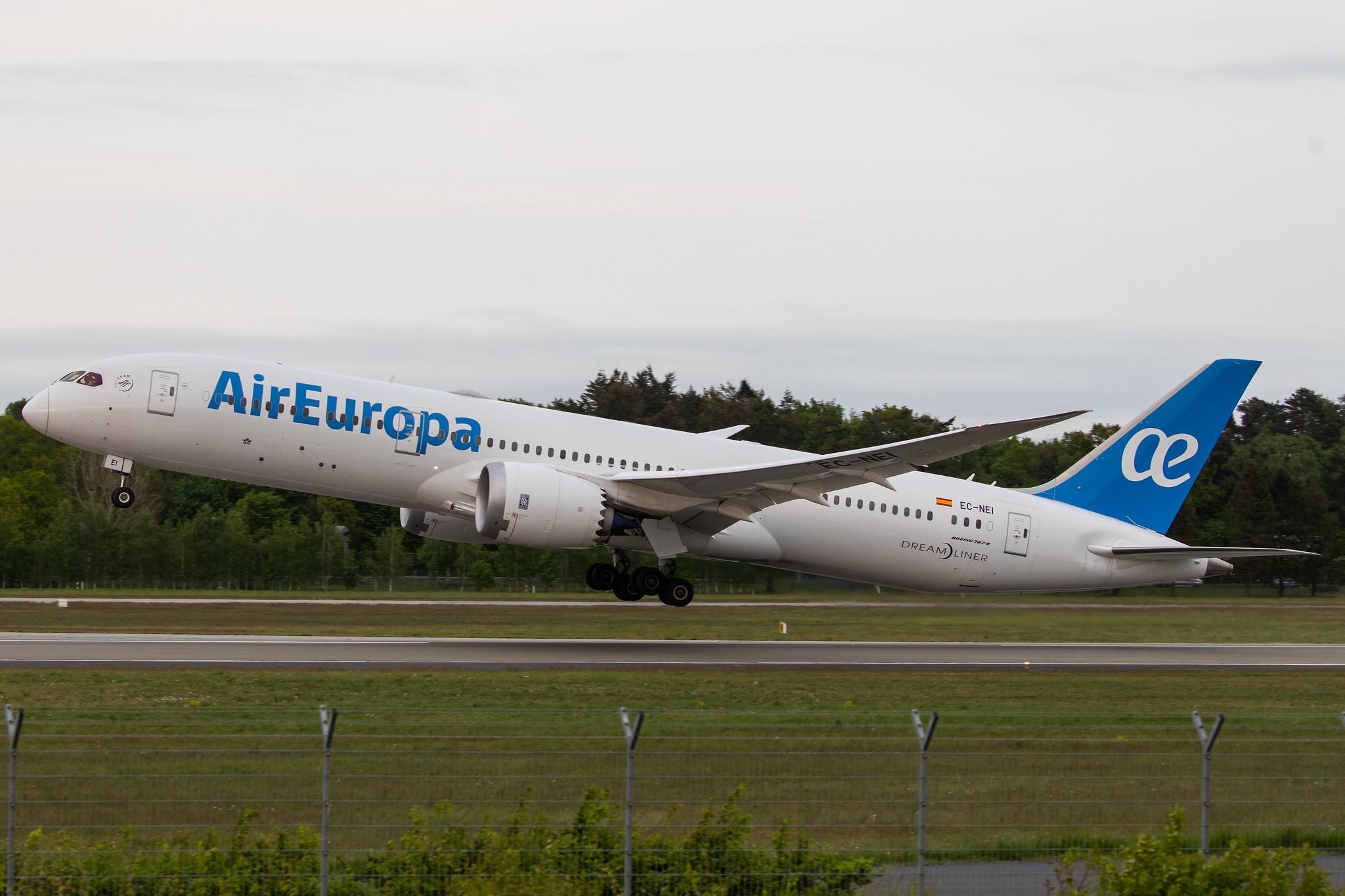 Hamburg Airport: Air Europa (UX / AEA) |  Boeing 787-9 Dreamliner B789 | EC-NEI | MSN 65249