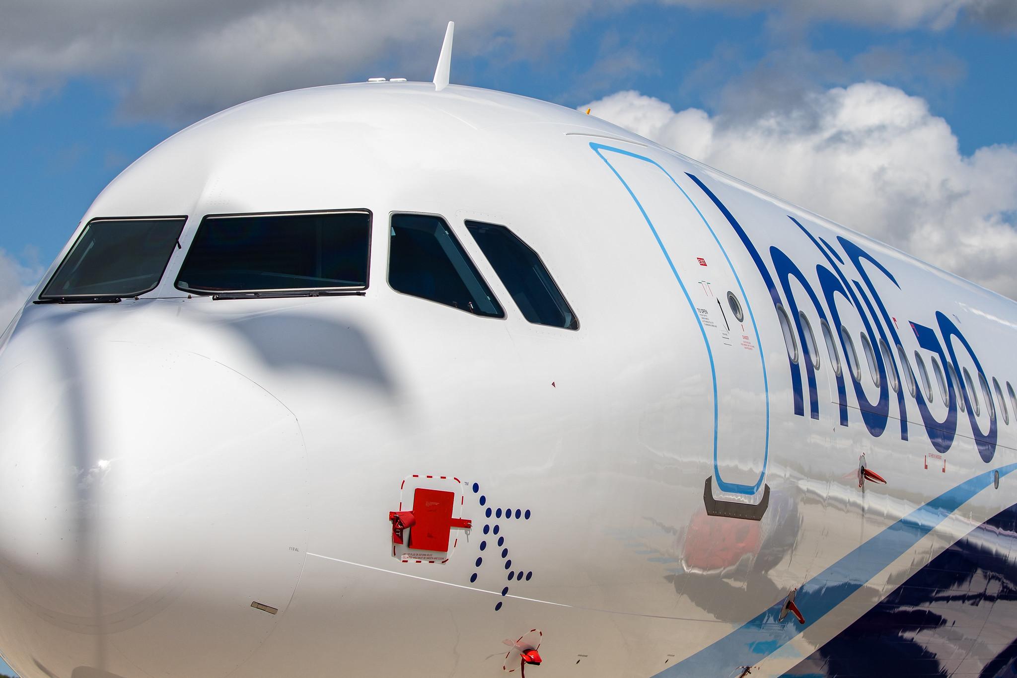 Flughafen Rostock-Laage: IndiGo (6E / IGO) | Airbus A321-271NX A21N | D-AVZZ | MSN 9336