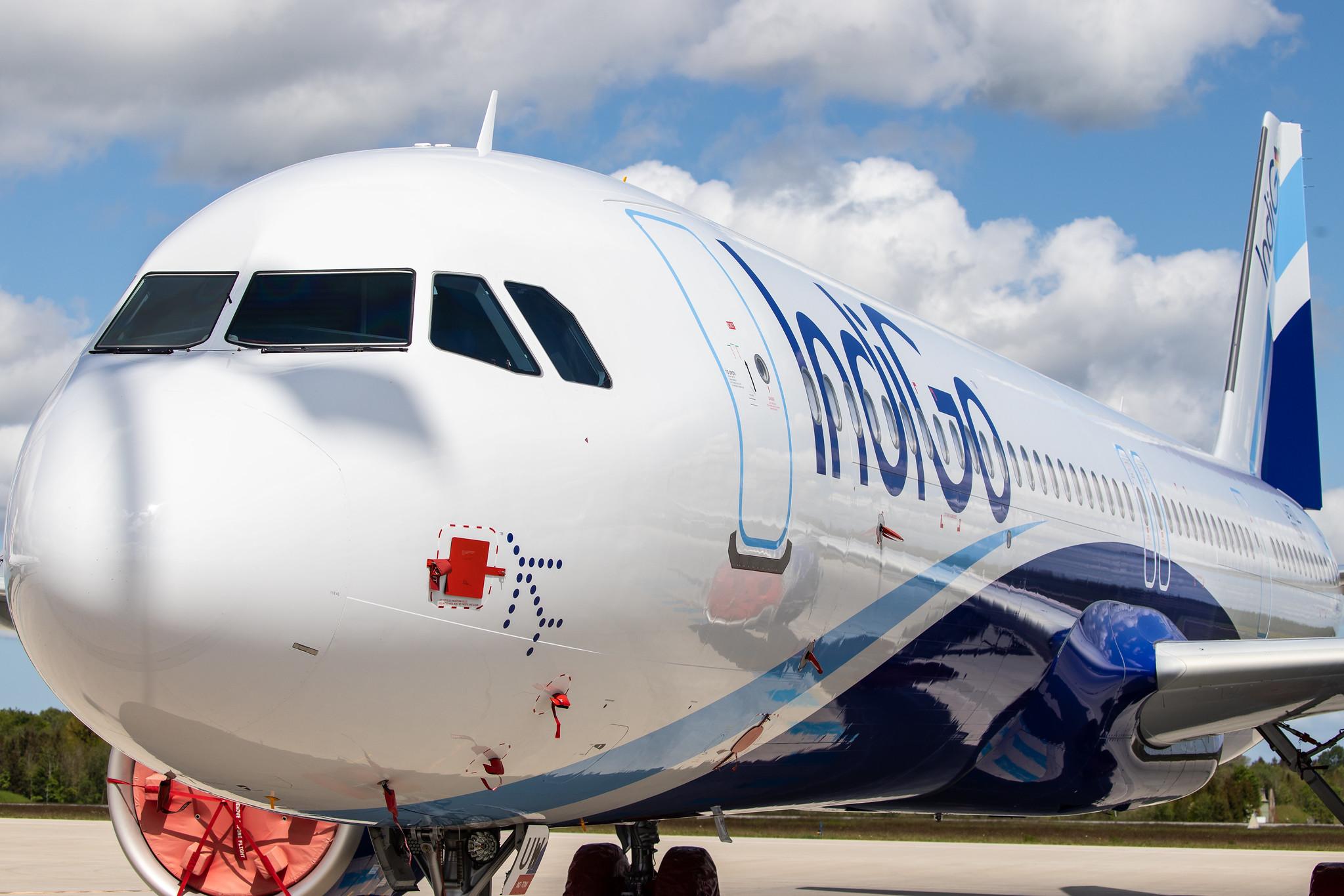 Flughafen Rostock-Laage: IndiGo (6E / IGO) | Airbus A321-271NX A21N | D-AVZZ | MSN 9336