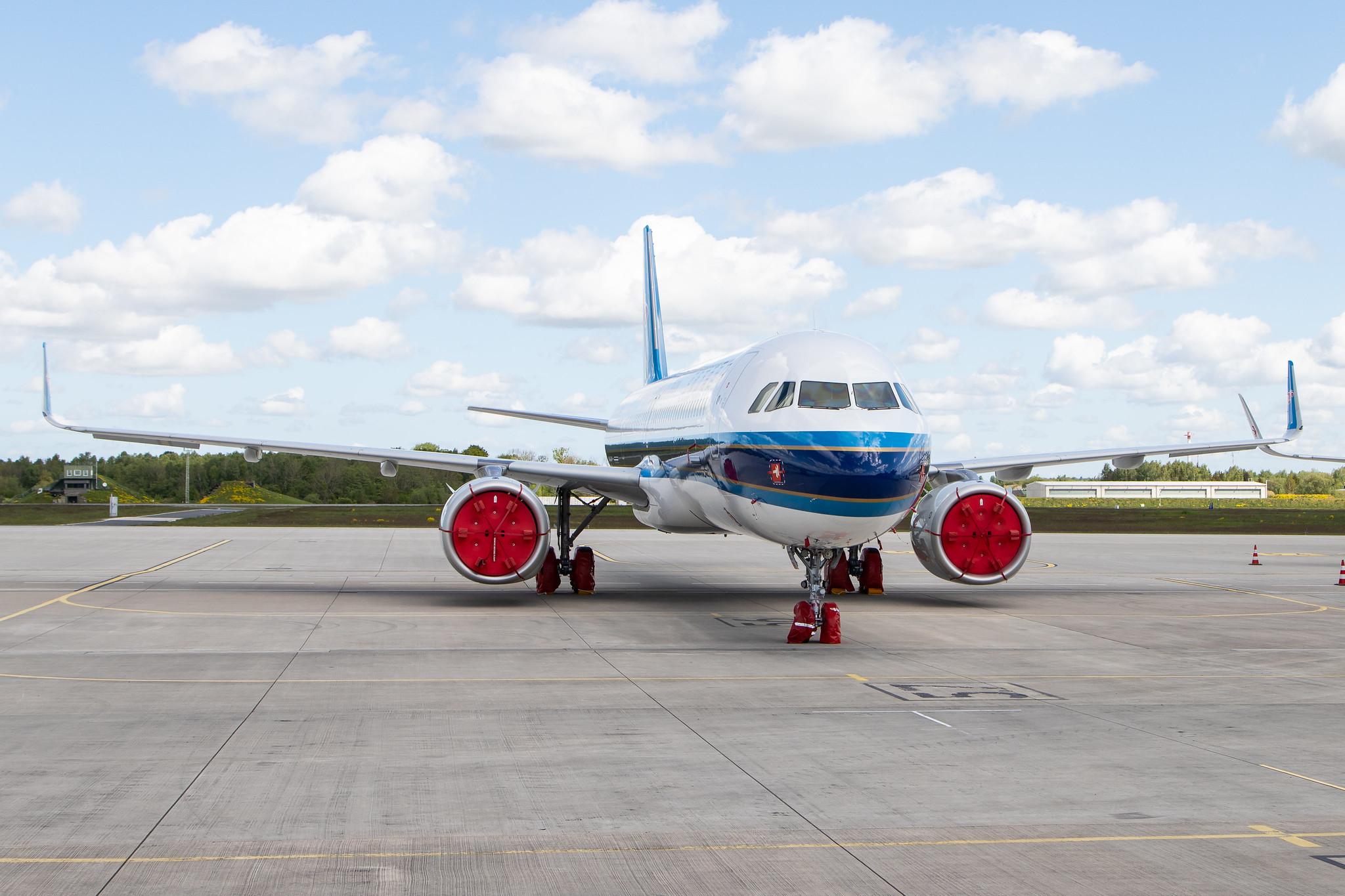 Flughafen Rostock-Laage: China Southern Airlines  (CZ / CSN) | Airbus A321-253NX A21N | D-AVXS | MSN 9325