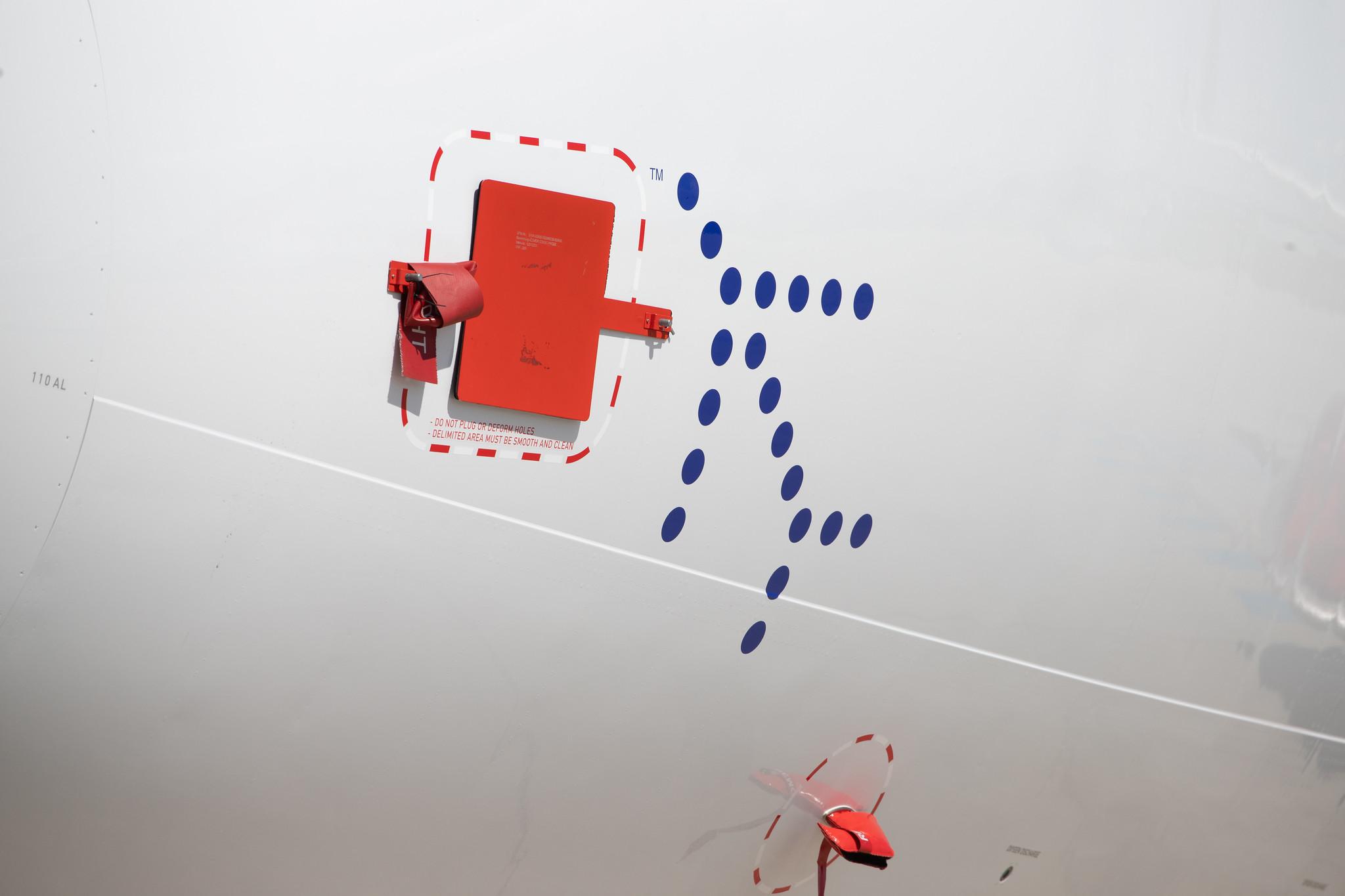 Flughafen Rostock-Laage: IndiGo (6E / IGO) |  Airbus A321-271NX A21N | D-AVZZ | MSN 9336