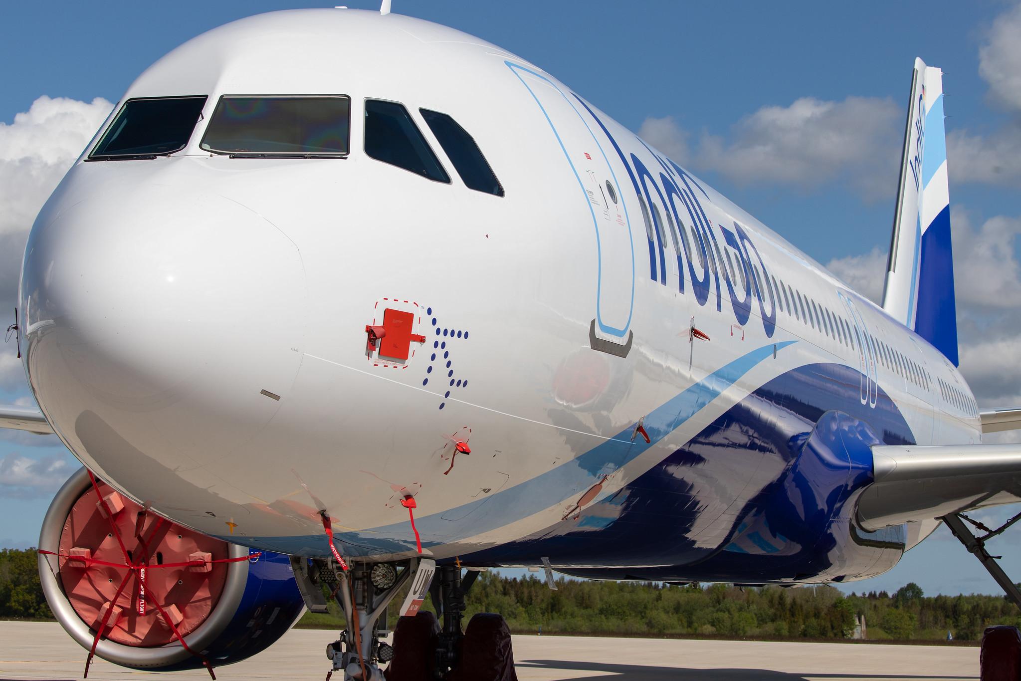 Flughafen Rostock-Laage: IndiGo (6E / IGO) |  Airbus A321-271NX A21N | D-AVZZ | MSN 9336