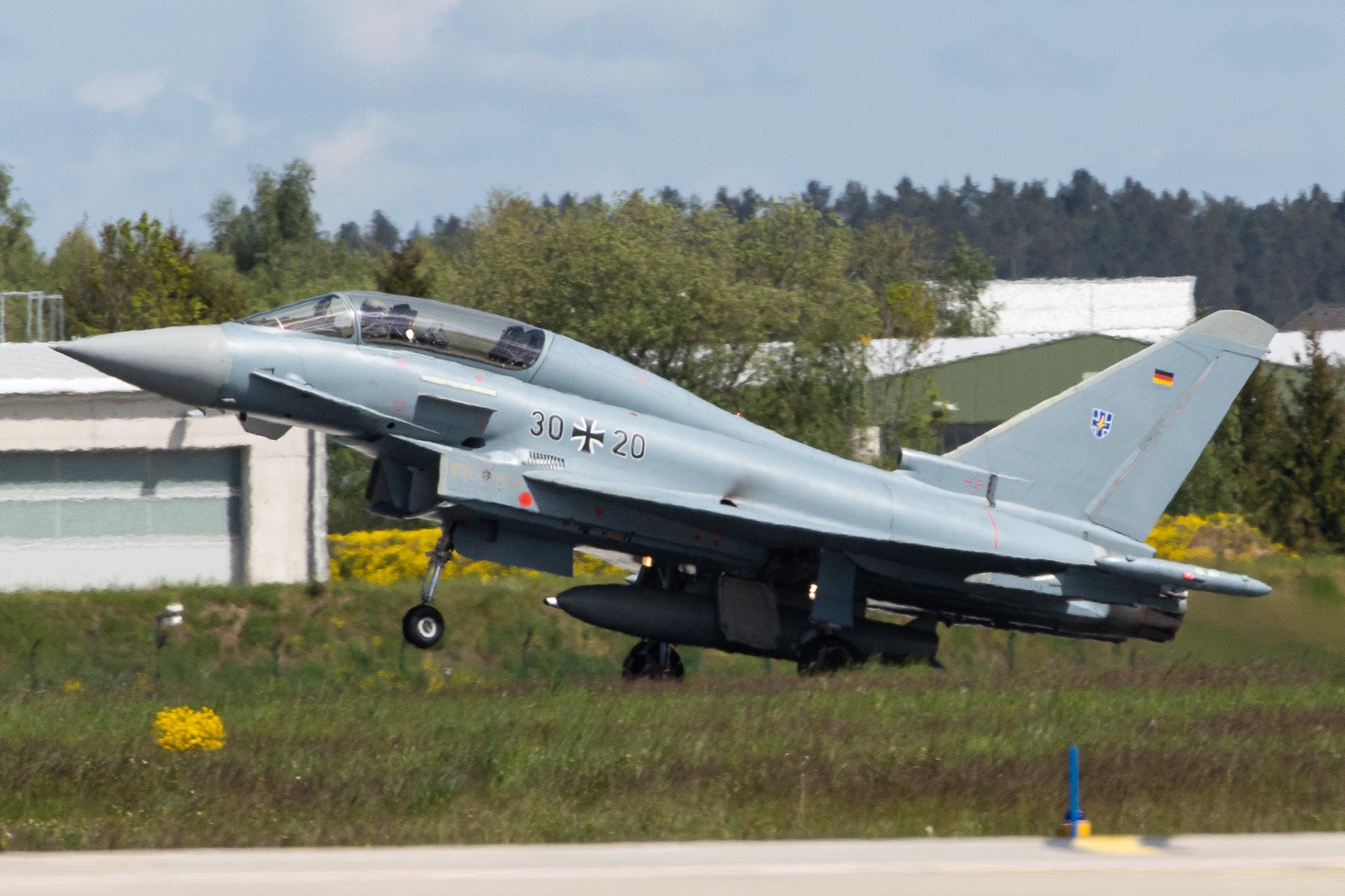 Flughafen Rostock-Laage: German Air Force | Eurofighter Typhoon EF2000 EUFI  | 30+20 | MSN GT0009