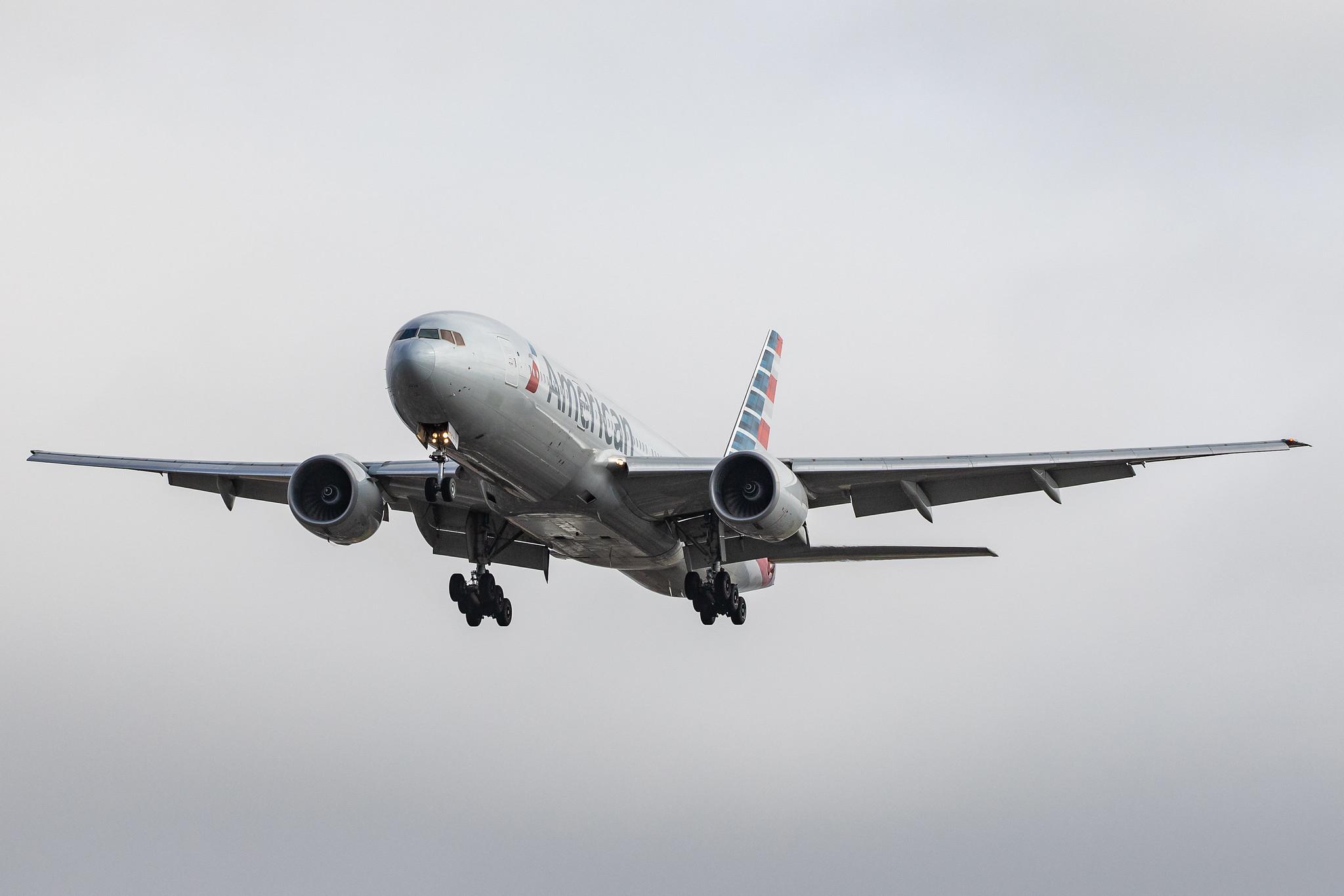 London Heathrow Airport: American Airlines (AA / AAL) |  Boeing 777-223(ER) B772 | N752AN | MSN 30260