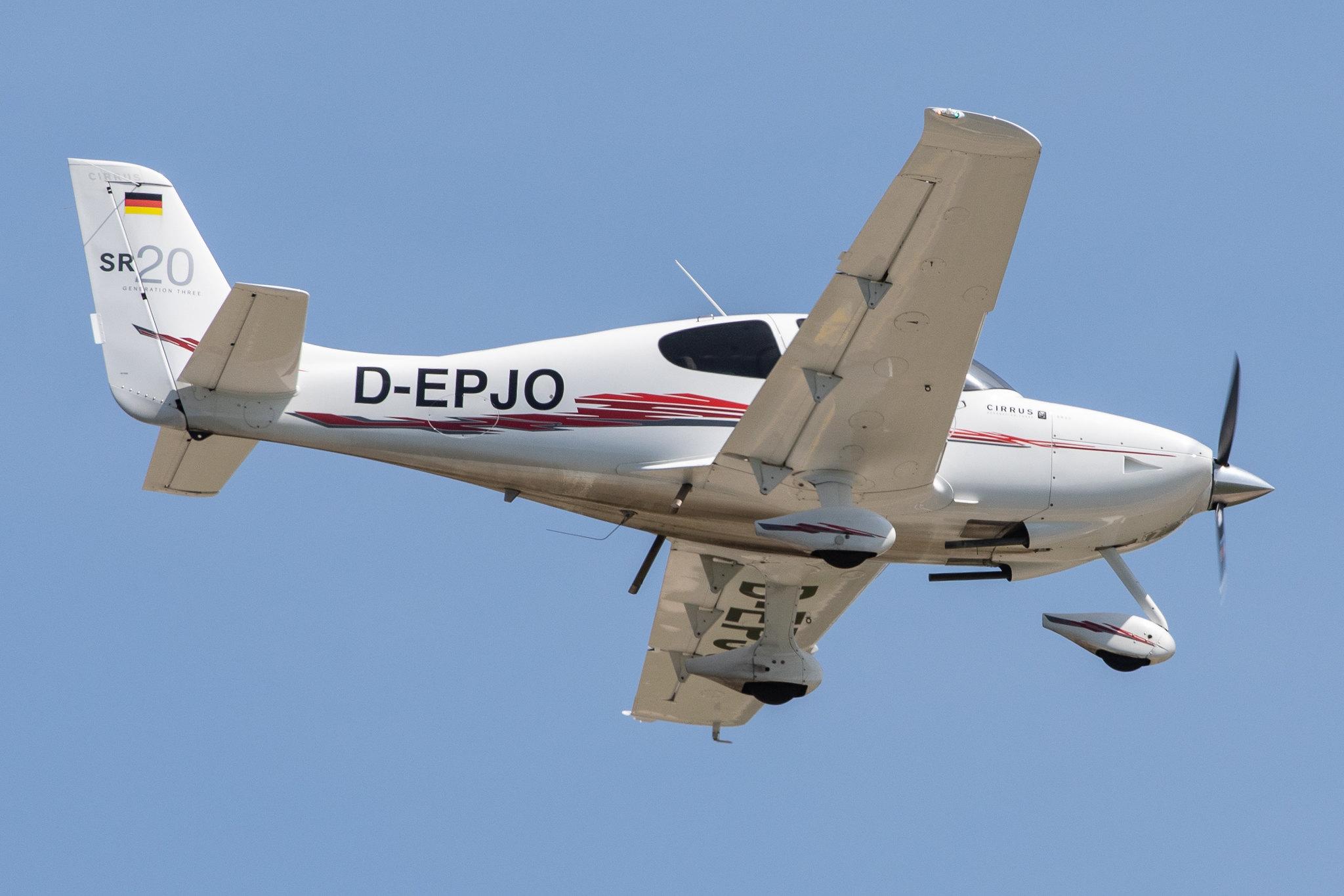 Hamburg Airport: Private Owner |  Cirrus SR20 SR20 | D-EPJO | MSN 1992