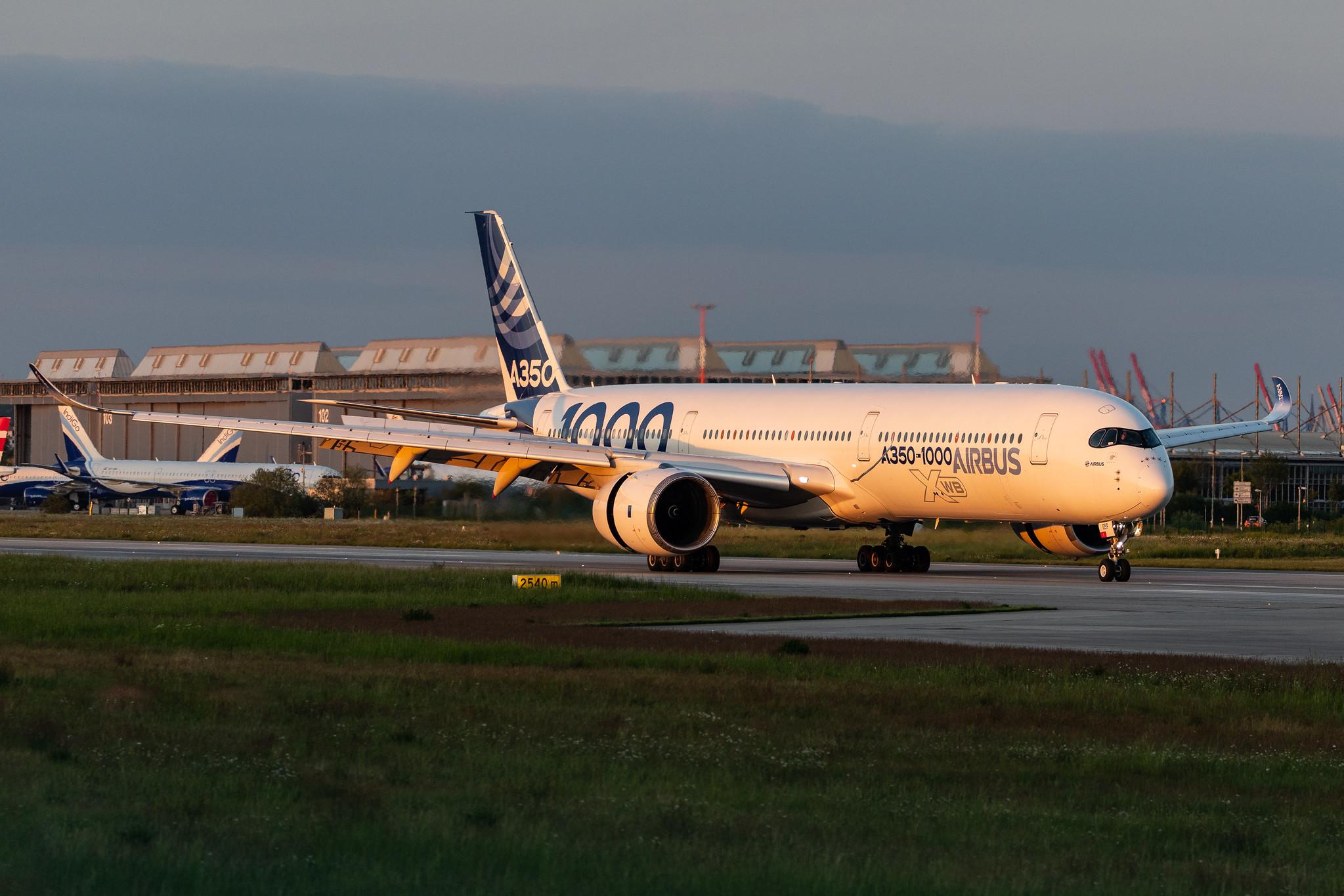 Hamburg Finkenwerder: Airbus (/ AIB) |  Airbus A350-1041 A35K | F-WMIL | MSN 059