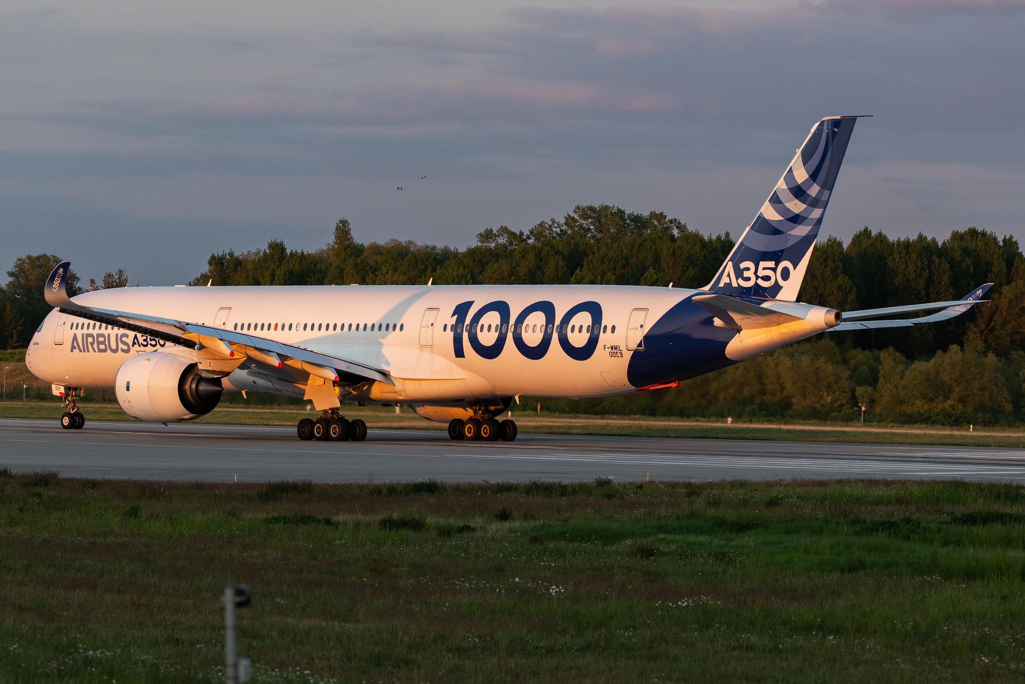 Hamburg Finkenwerder: Airbus (/ AIB) |  Airbus A350-1041 A35K | F-WMIL | MSN 059