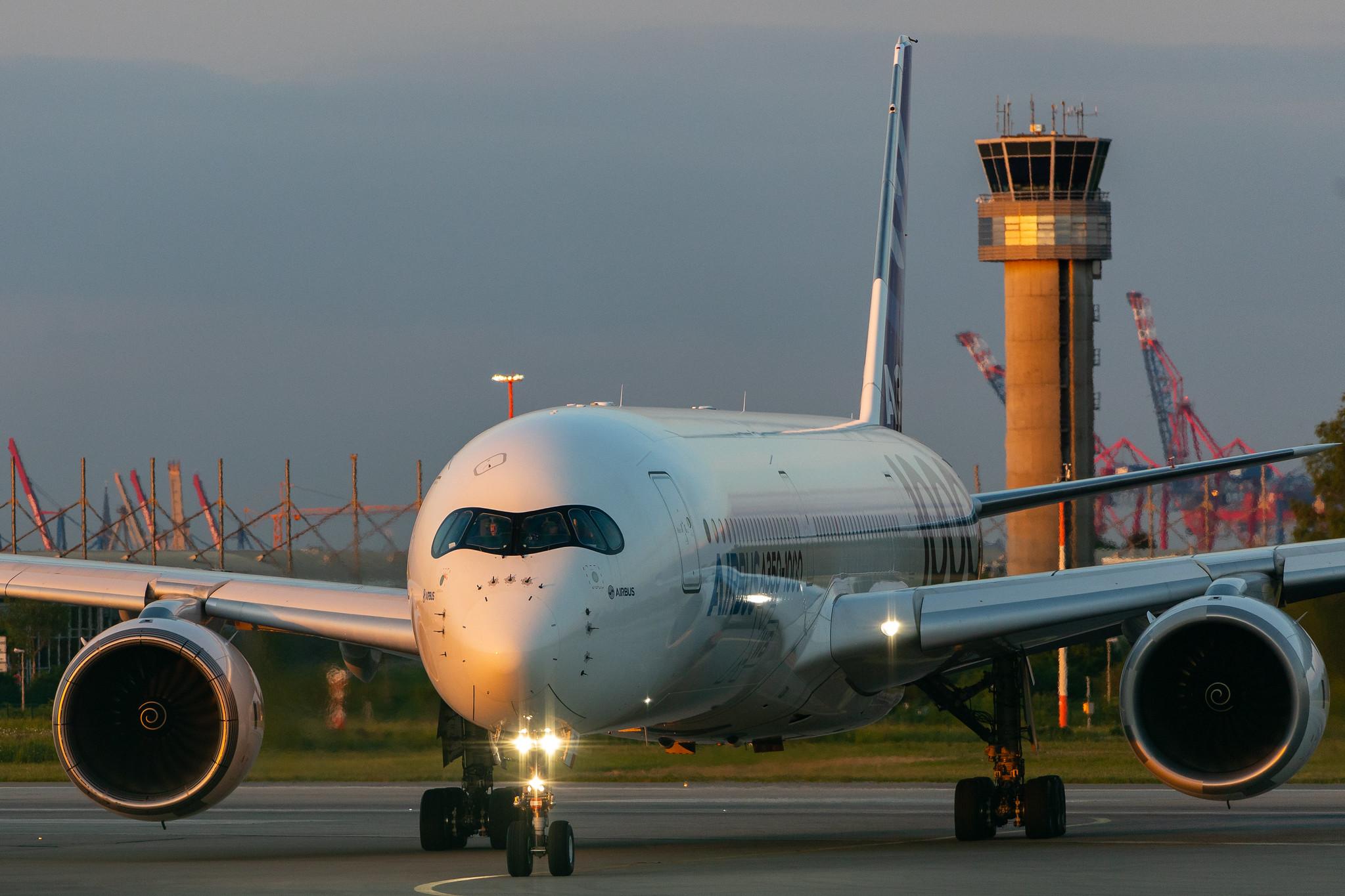 Hamburg Finkenwerder: Airbus (/ AIB) |  Airbus A350-1041 A35K | F-WMIL | MSN 059