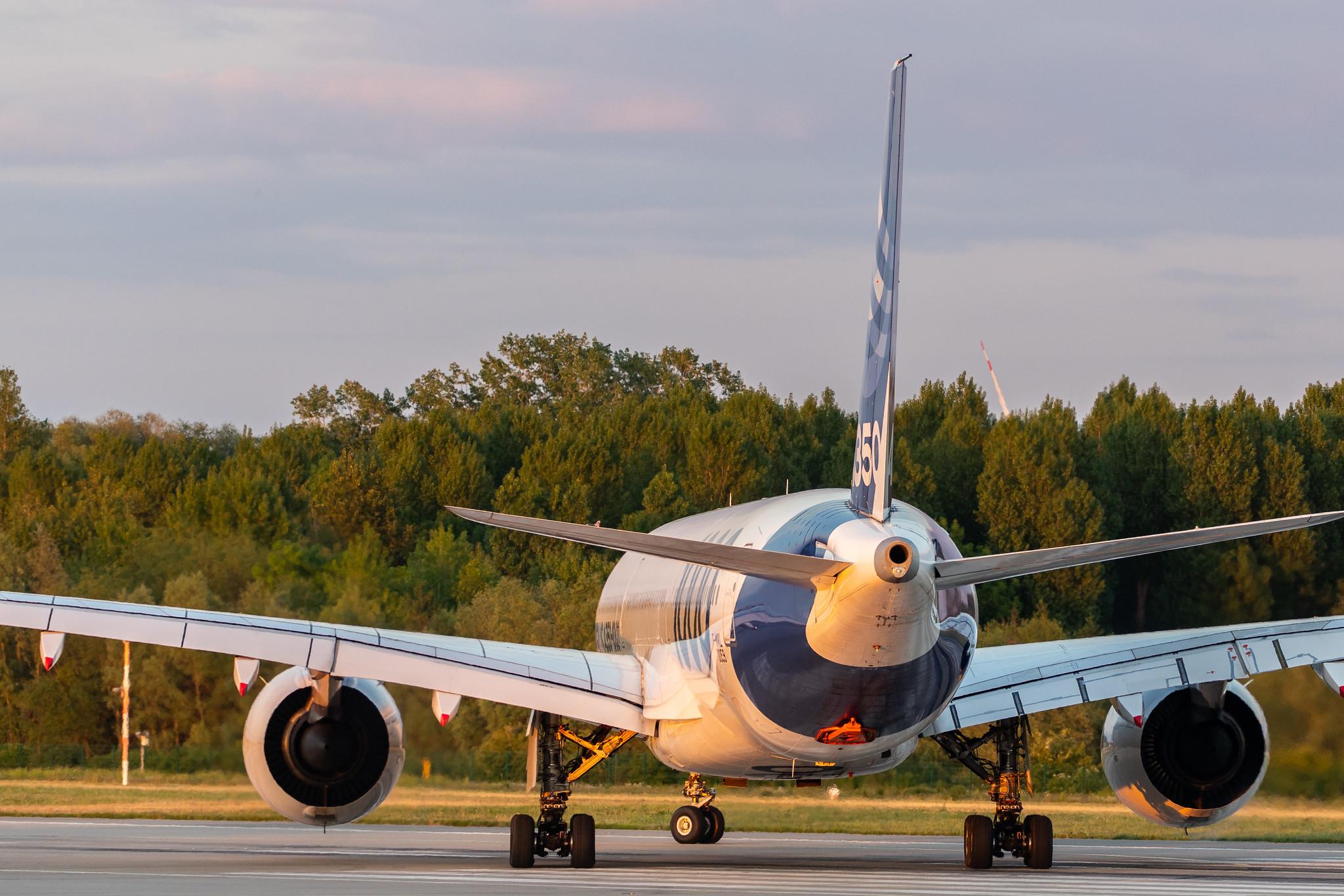 Hamburg Finkenwerder: Airbus (/ AIB) |  Airbus A350-1041 A35K | F-WMIL | MSN 059